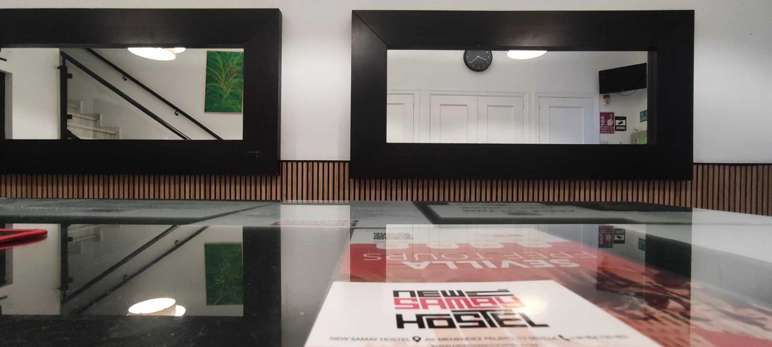 Lobby or reception in New Samay Hostel