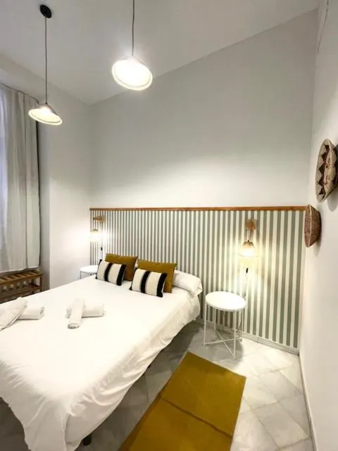 Photo of the whole room, Bed in New Samay Hostel