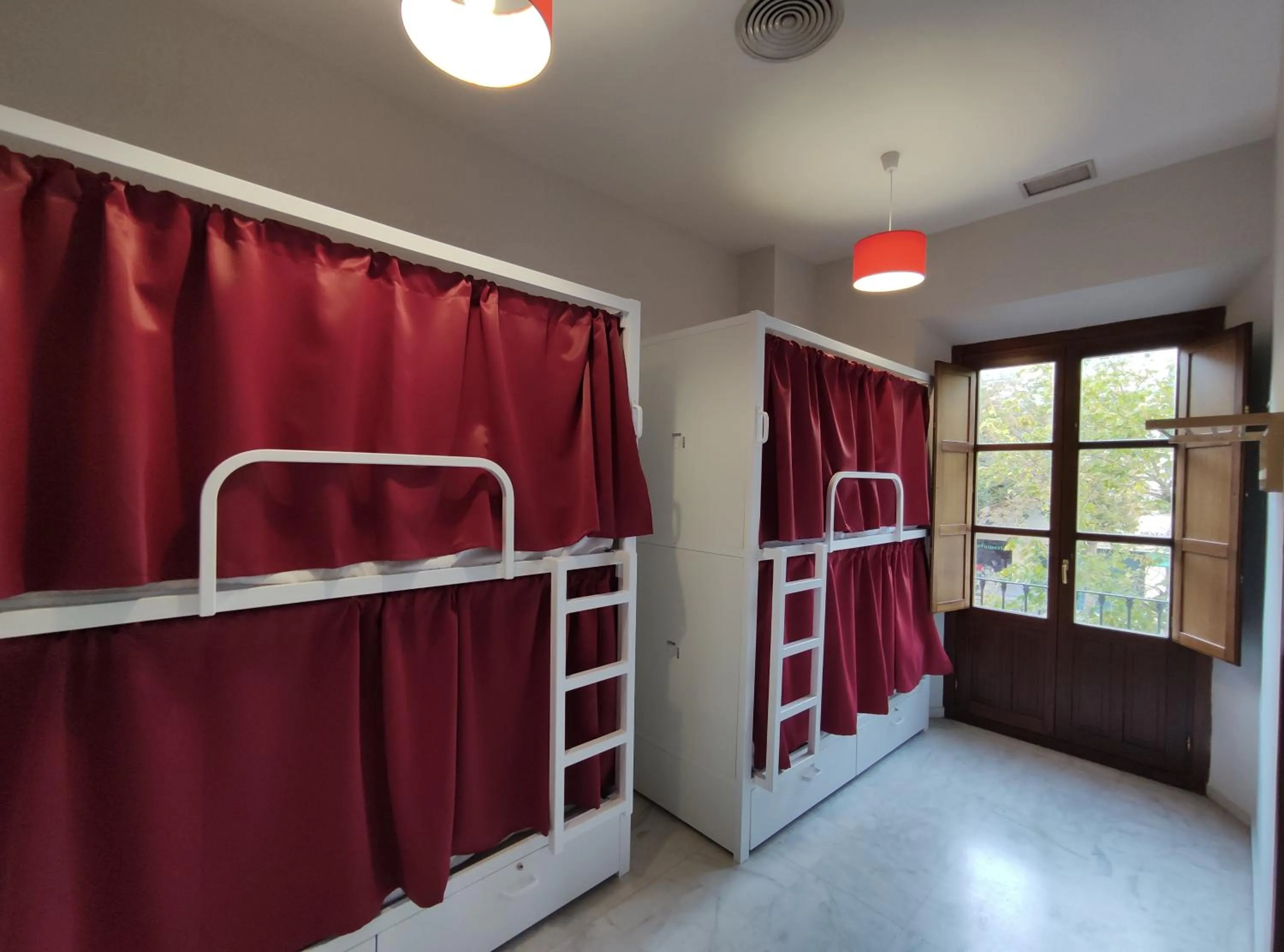bunk bed, Bed in New Samay Hostel