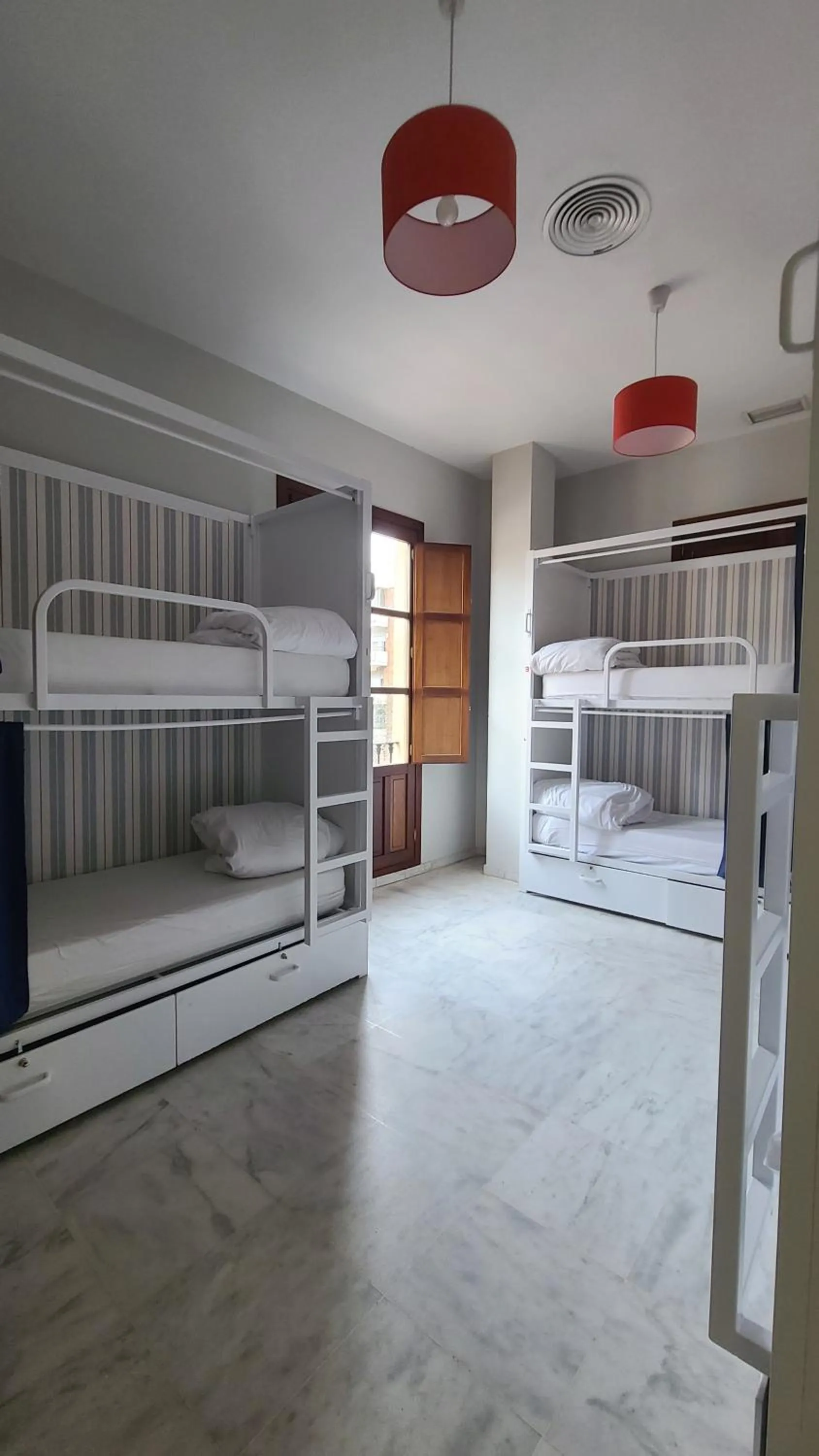 Photo of the whole room, Bed in New Samay Hostel