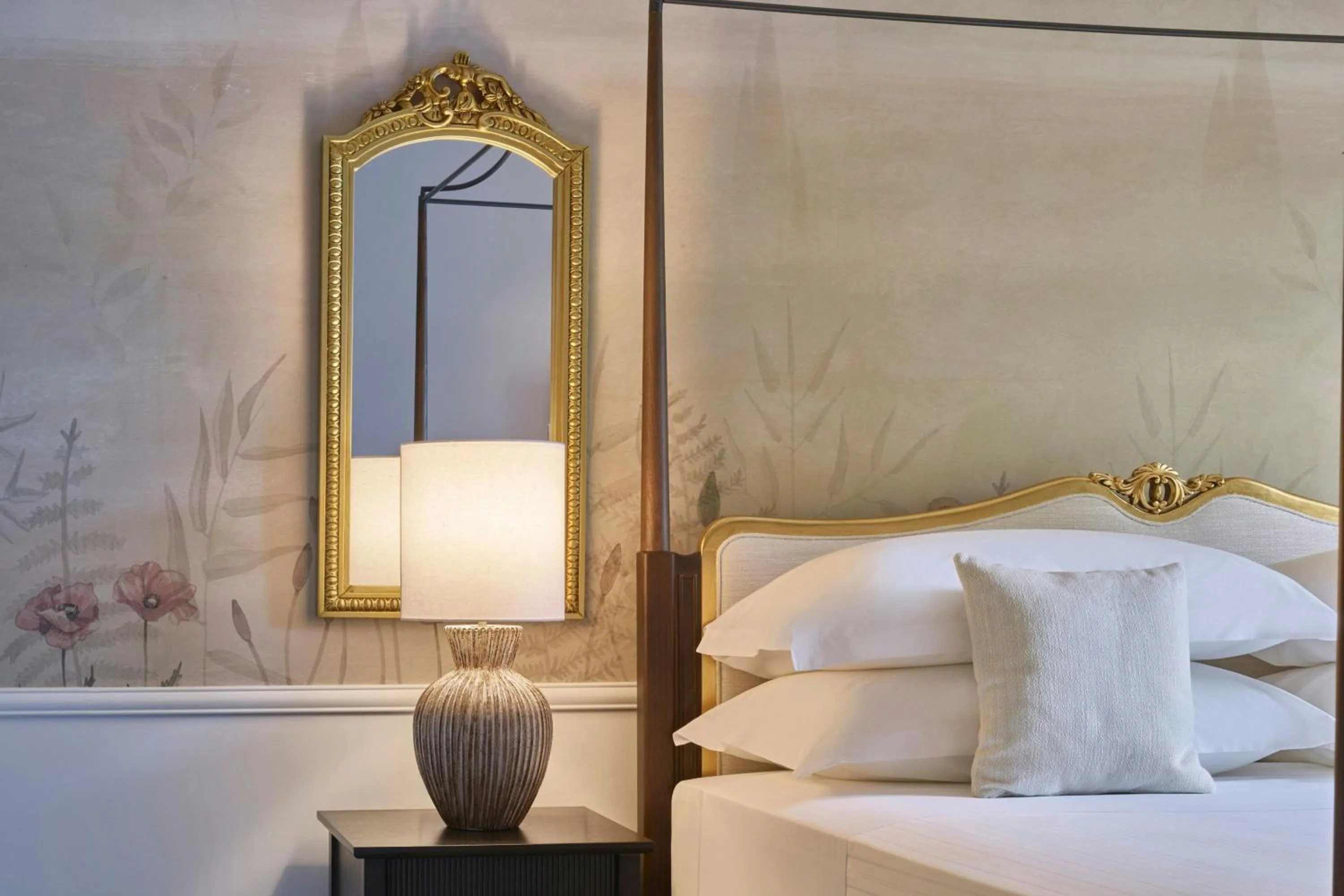 Bedroom, Bed in Grotta Giusti Thermal Spa Resort Tuscany, Autograph Collection