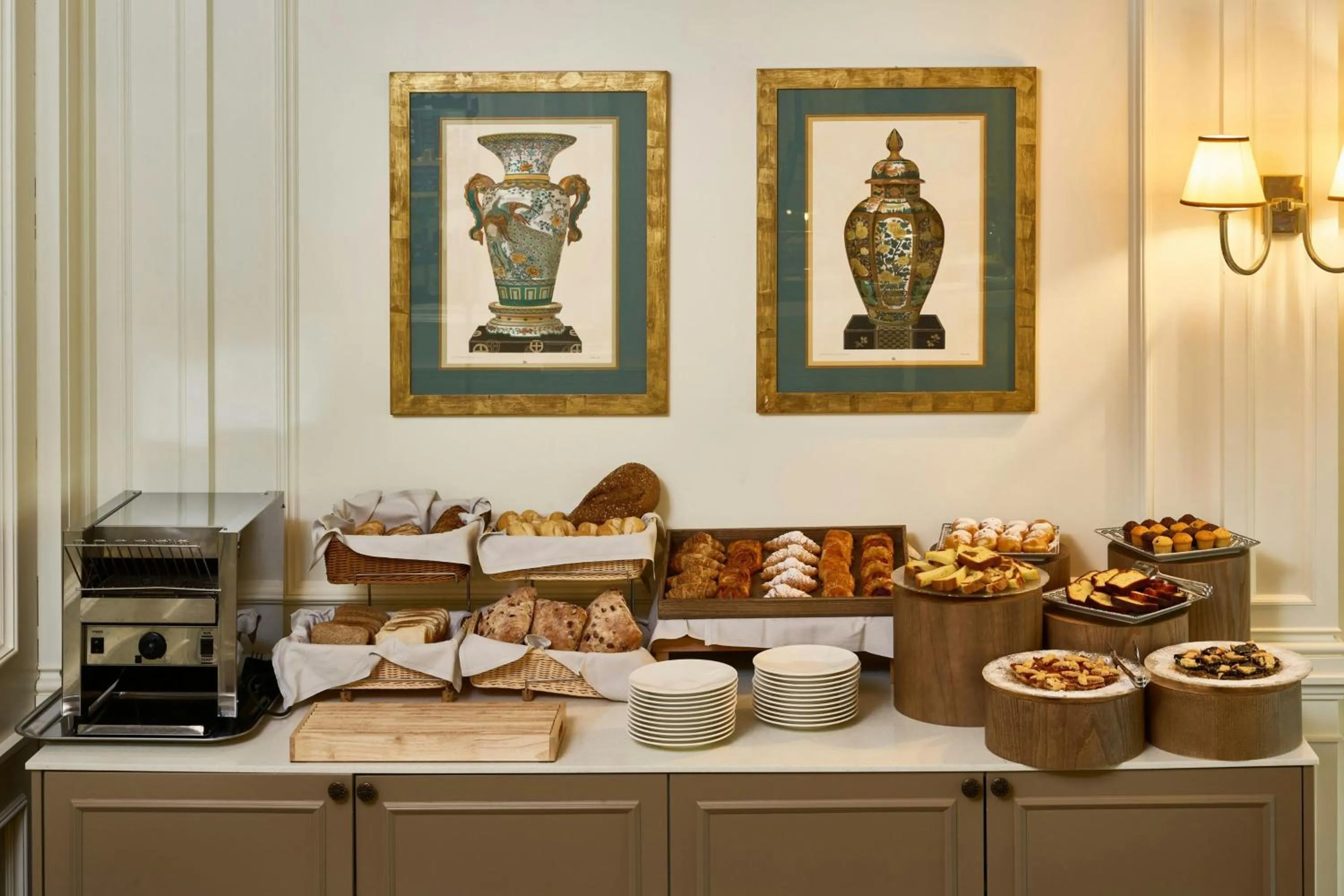 Breakfast in Grotta Giusti Thermal Spa Resort Tuscany, Autograph Collection