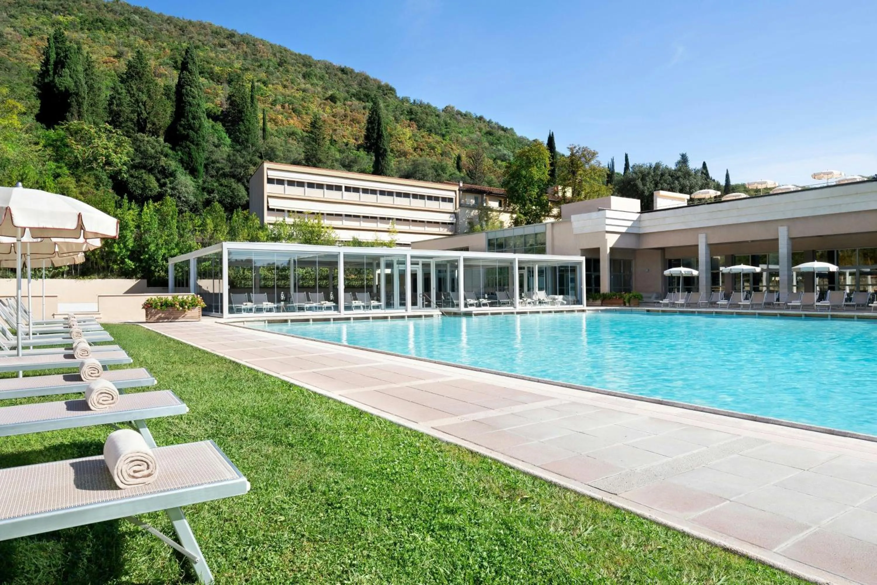 Swimming pool in Grotta Giusti Thermal Spa Resort Tuscany, Autograph Collection