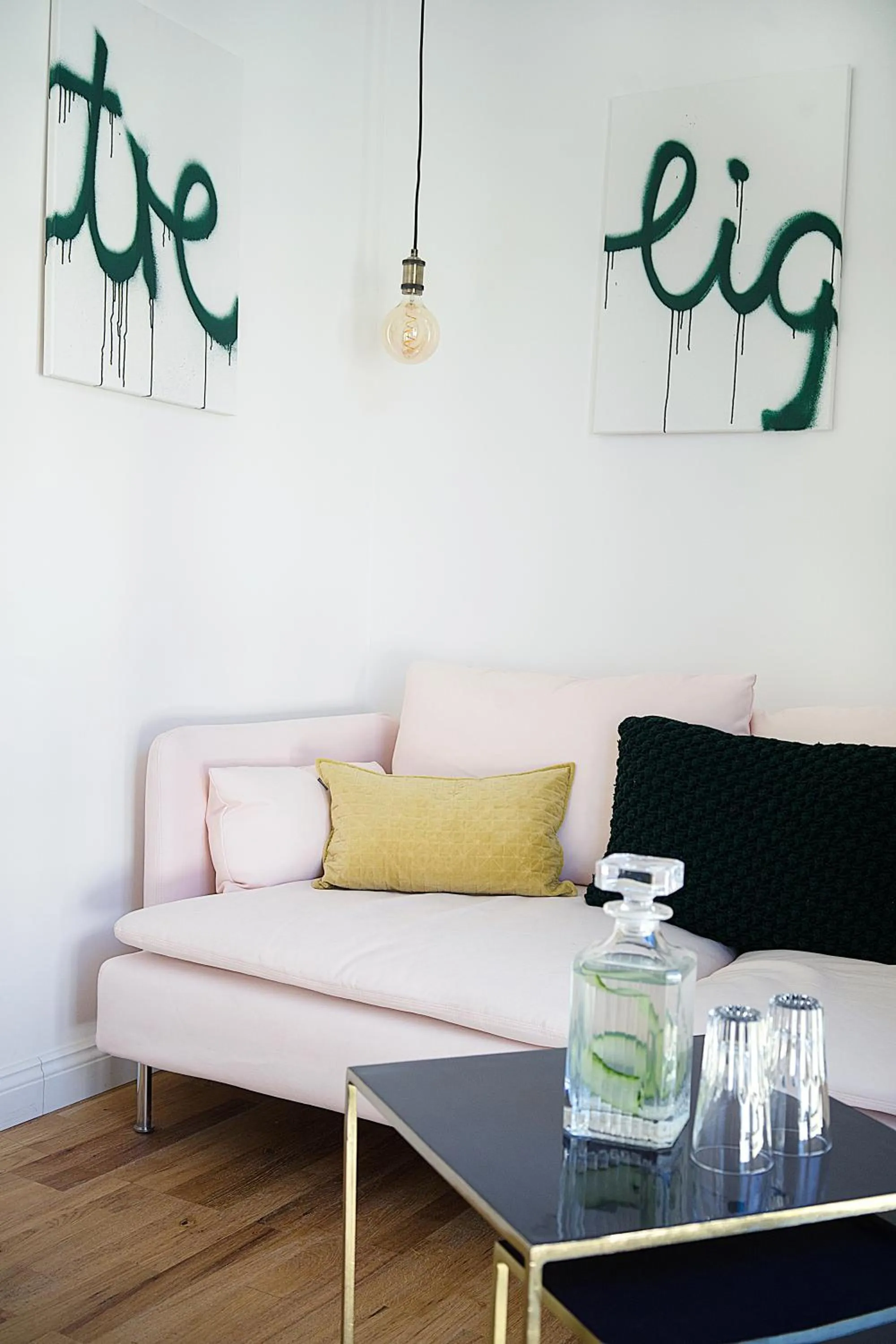 Living room in Victoria Hotel