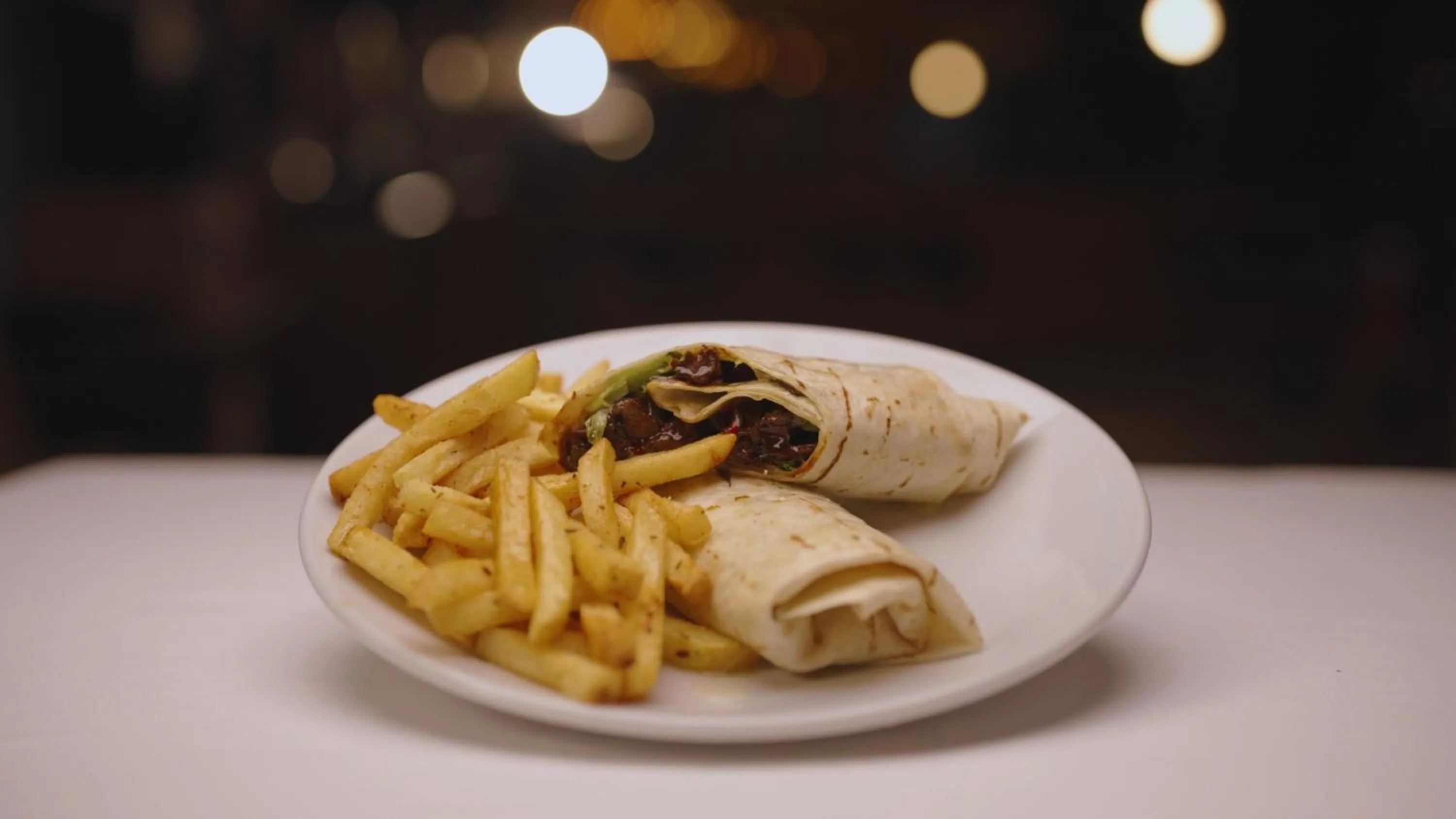 Food in Mari Suites Hotel