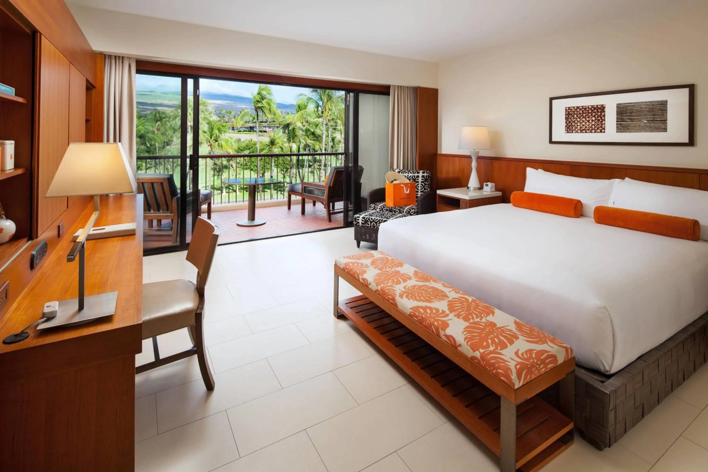 Photo of the whole room, Bed in Mauna Kea Beach Hotel, Autograph Collection