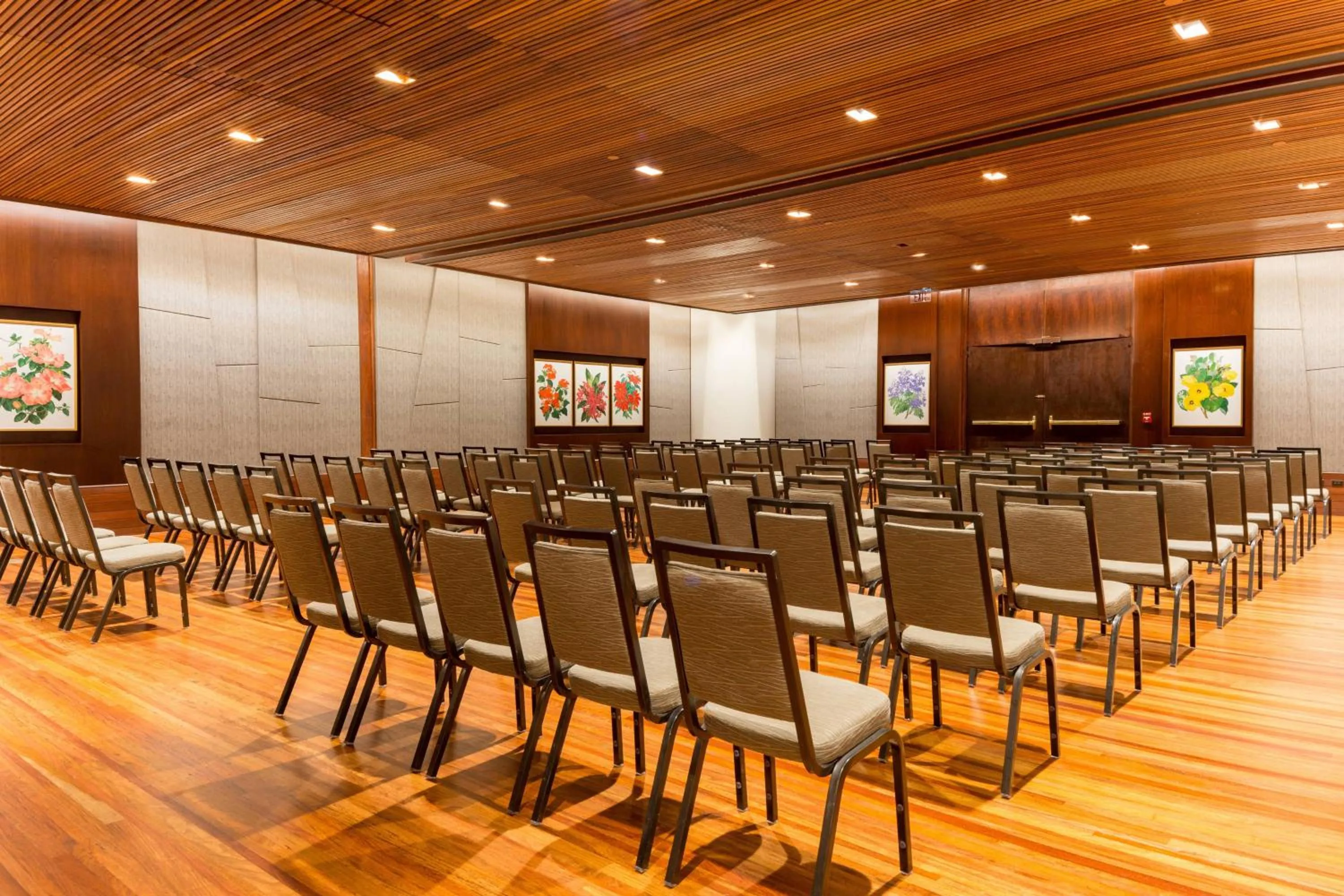 Meeting/conference room in Mauna Kea Beach Hotel, Autograph Collection