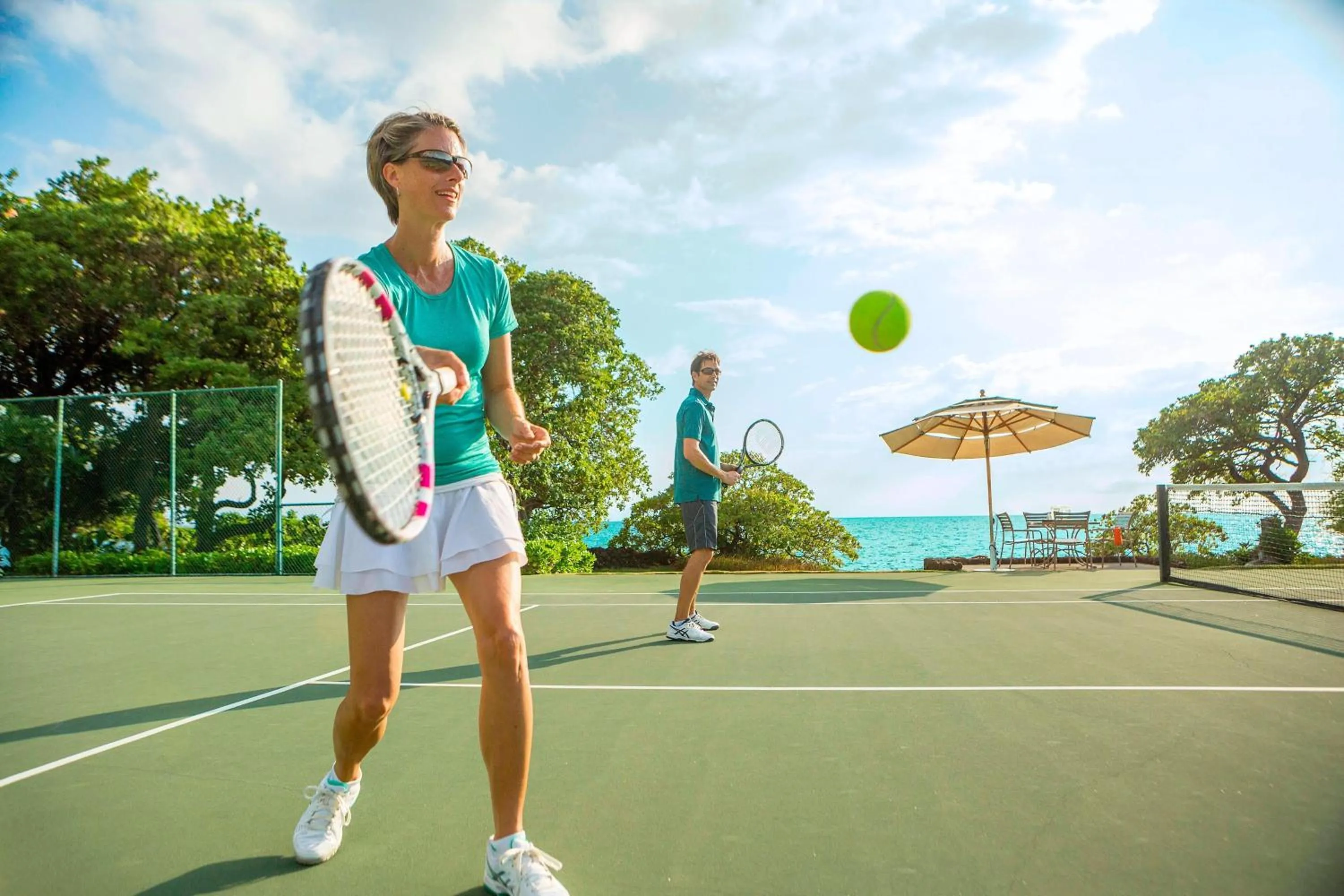 Tennis court in Mauna Kea Beach Hotel, Autograph Collection