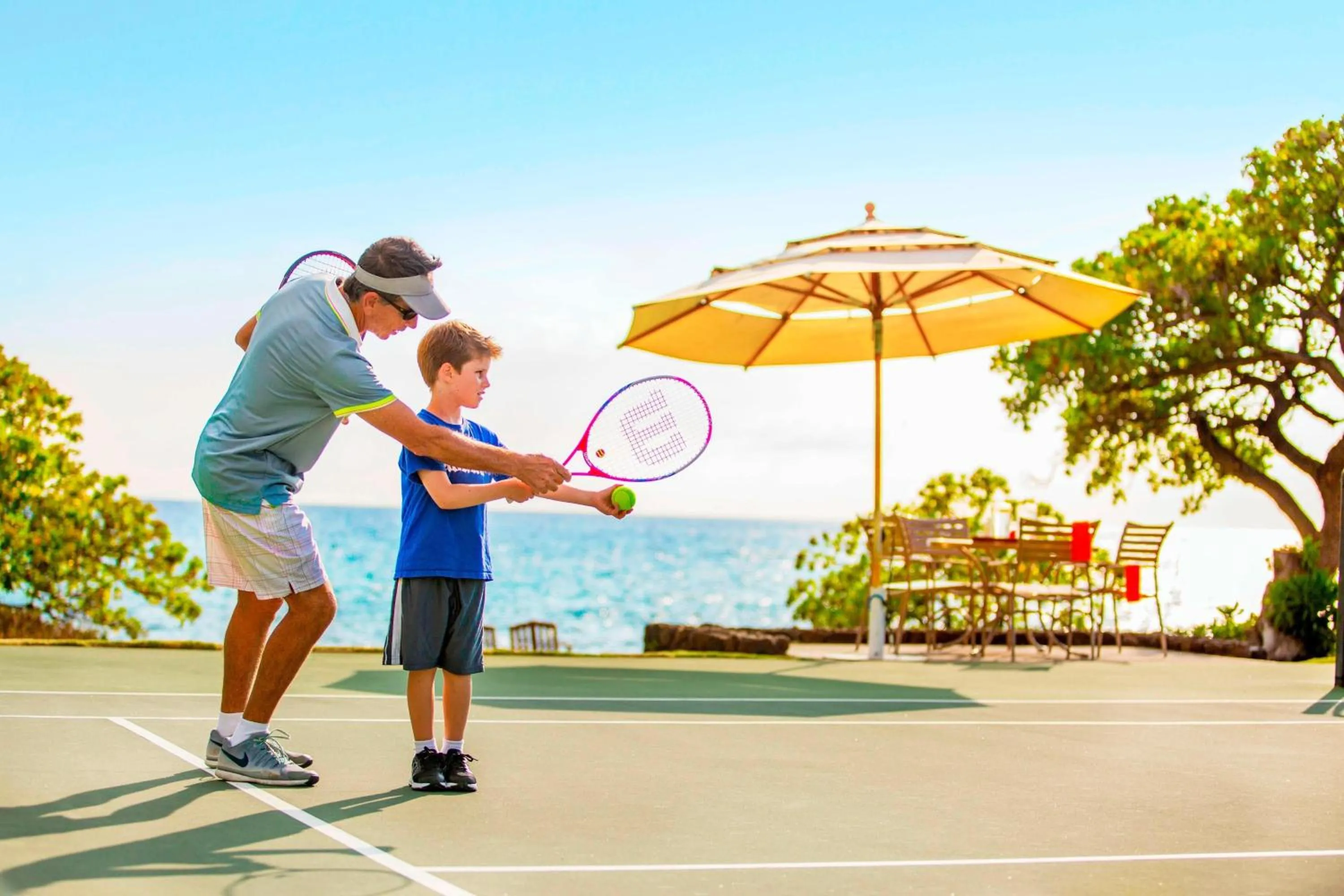 Tennis court in Mauna Kea Beach Hotel, Autograph Collection