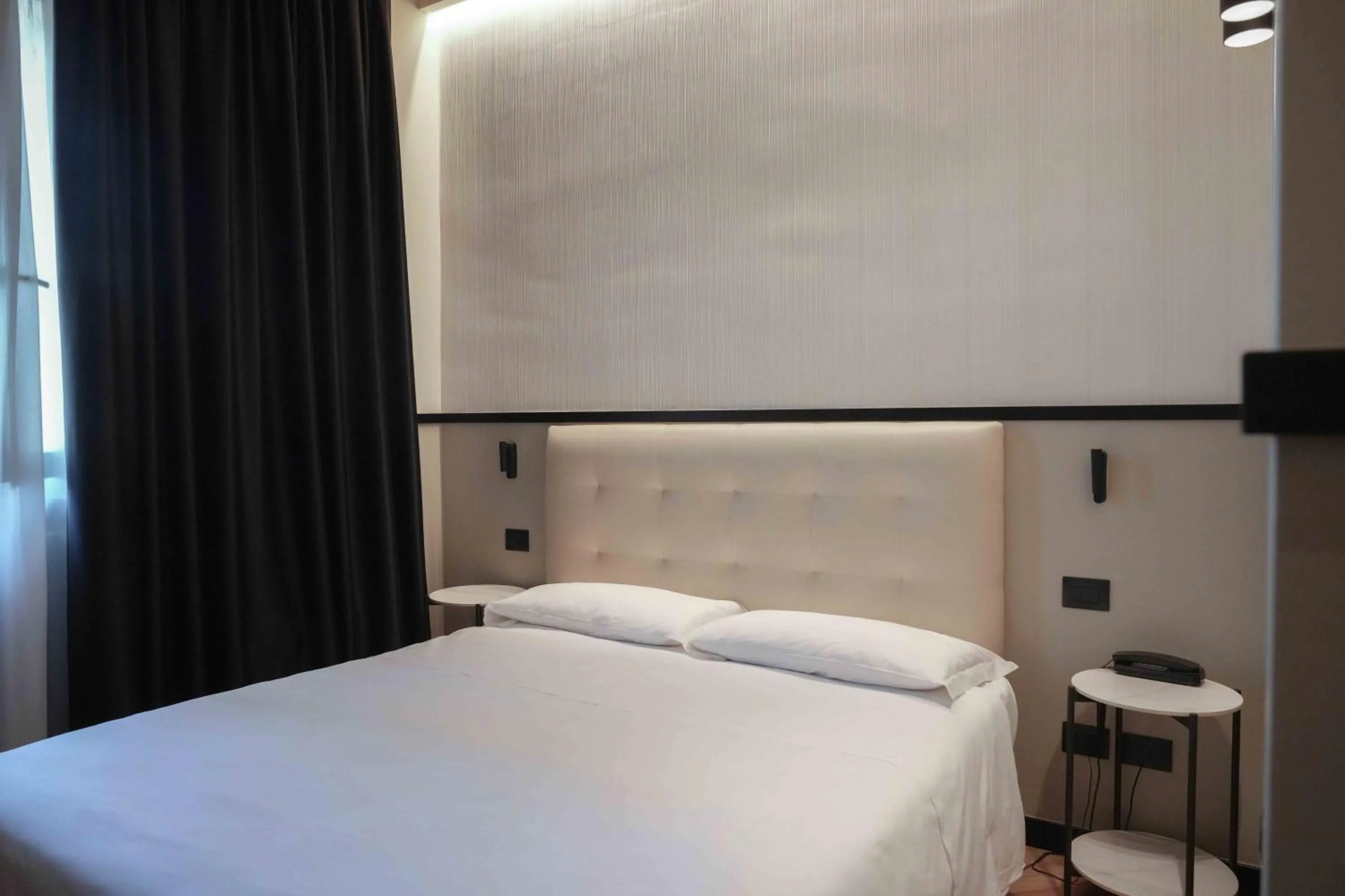 Bedroom, Bed in Hotel Universo