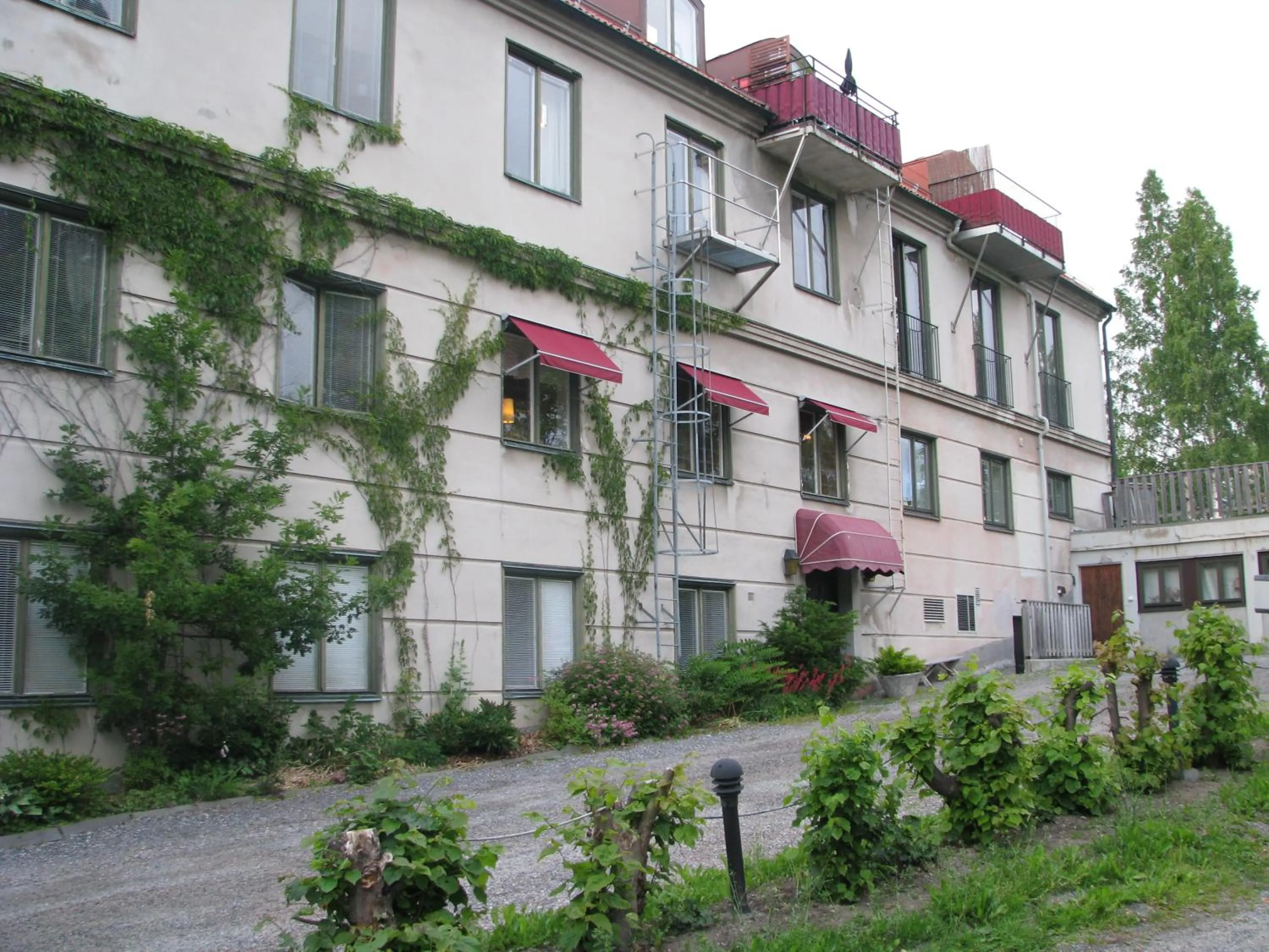 Facade/entrance in Örnsköldsviks Vandrarhem