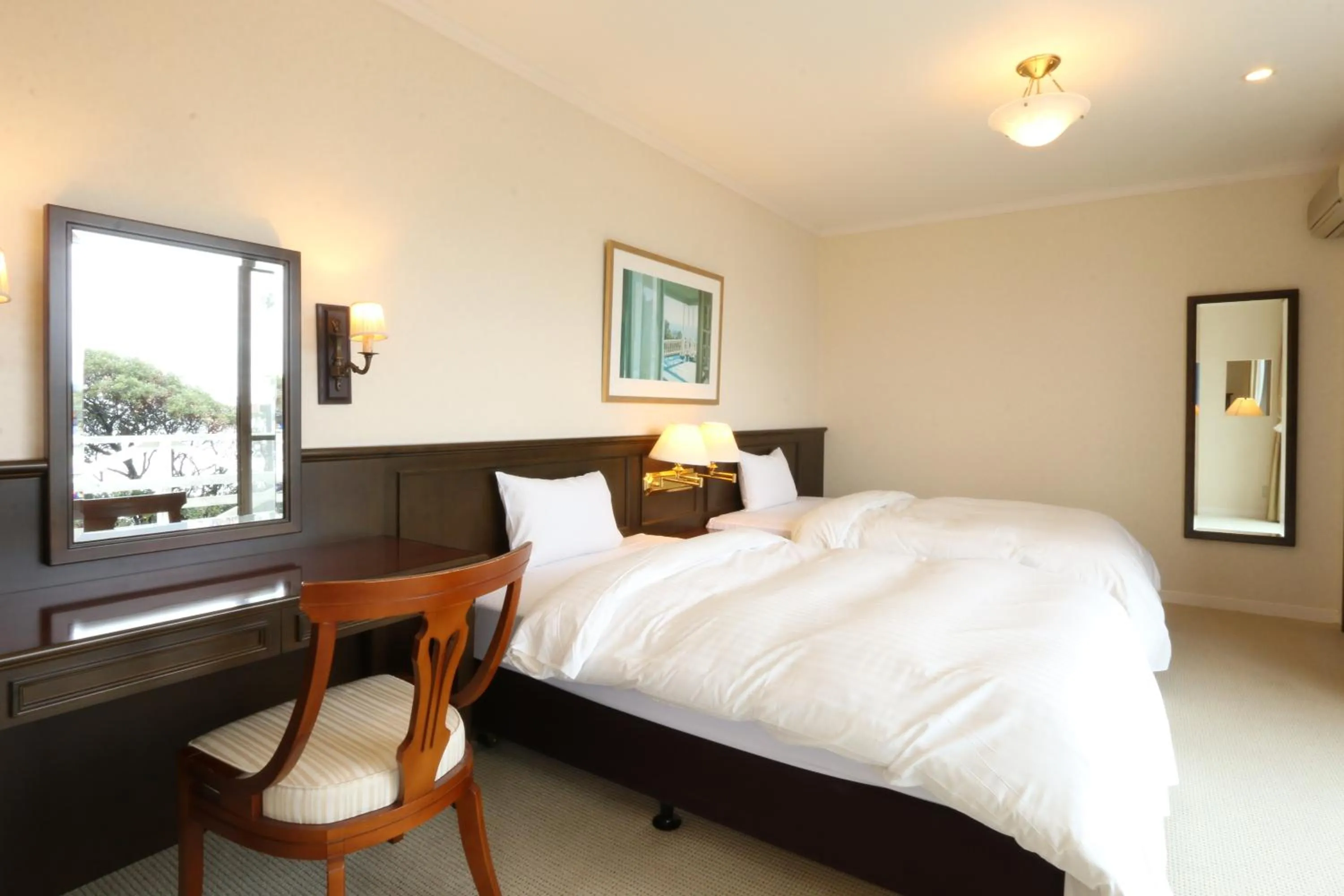 Bedroom, Bed in Tsushima Grand Hotel