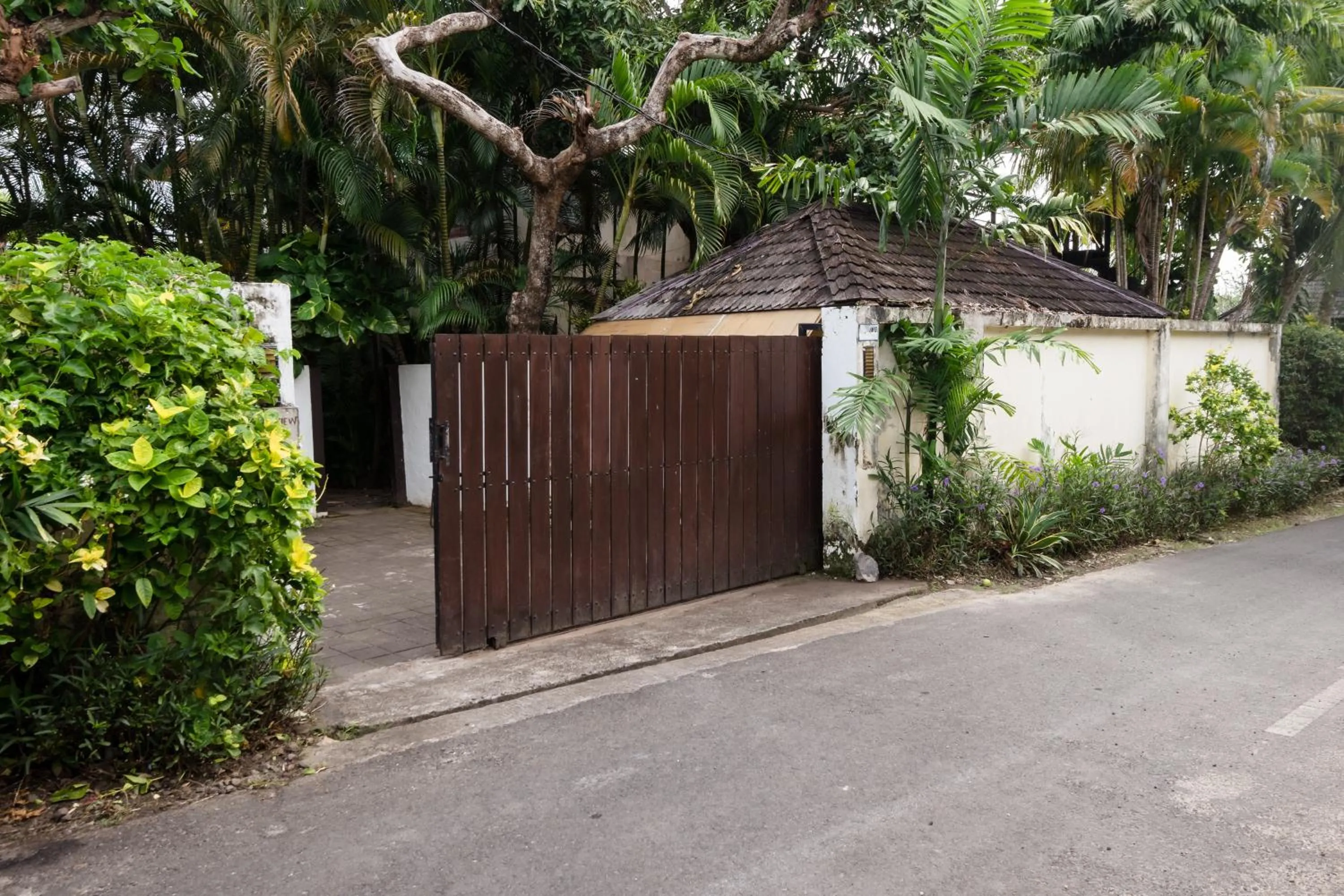 Facade/entrance in Dream View Villa