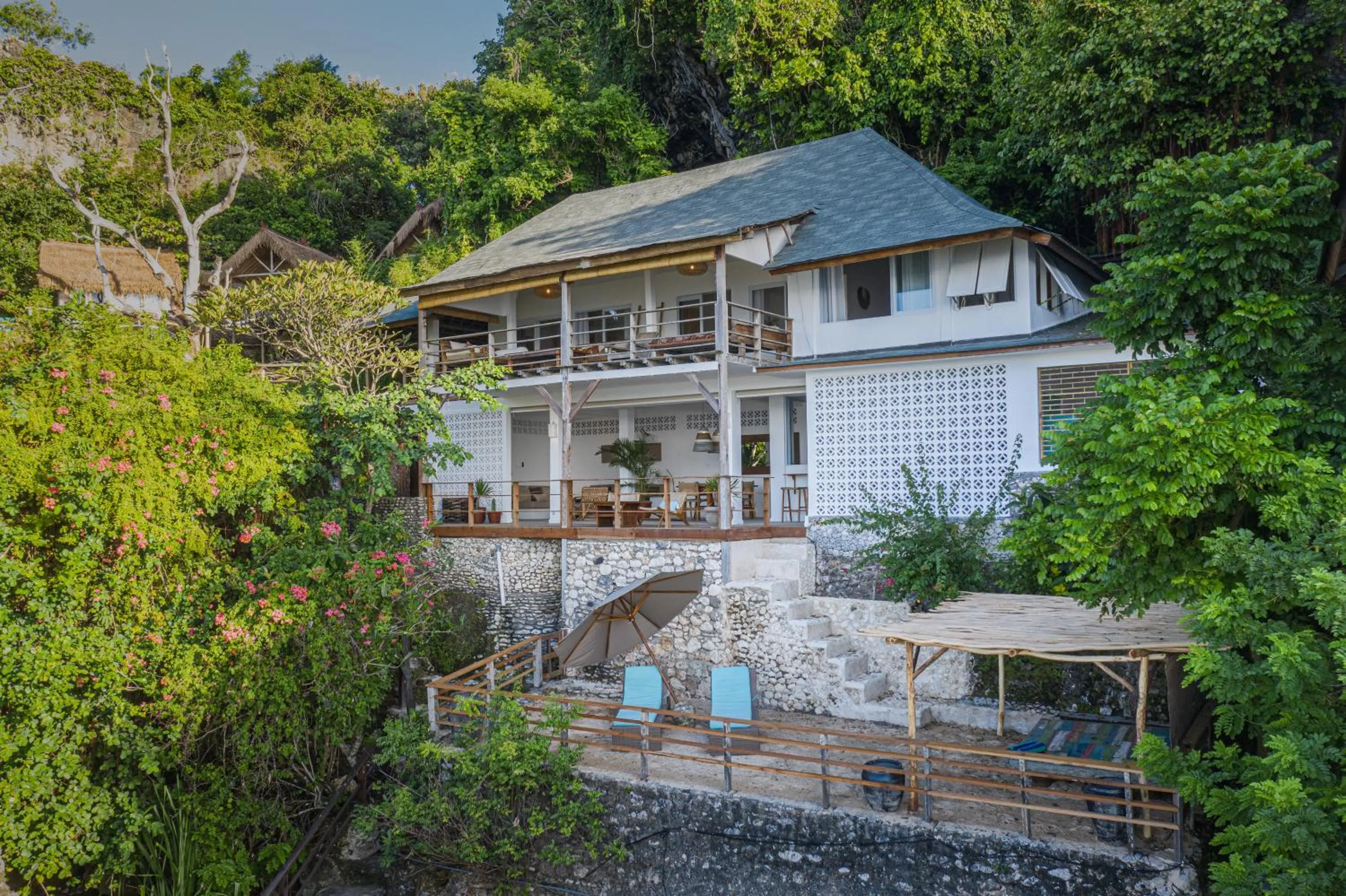 Property building in Bingin Beach House