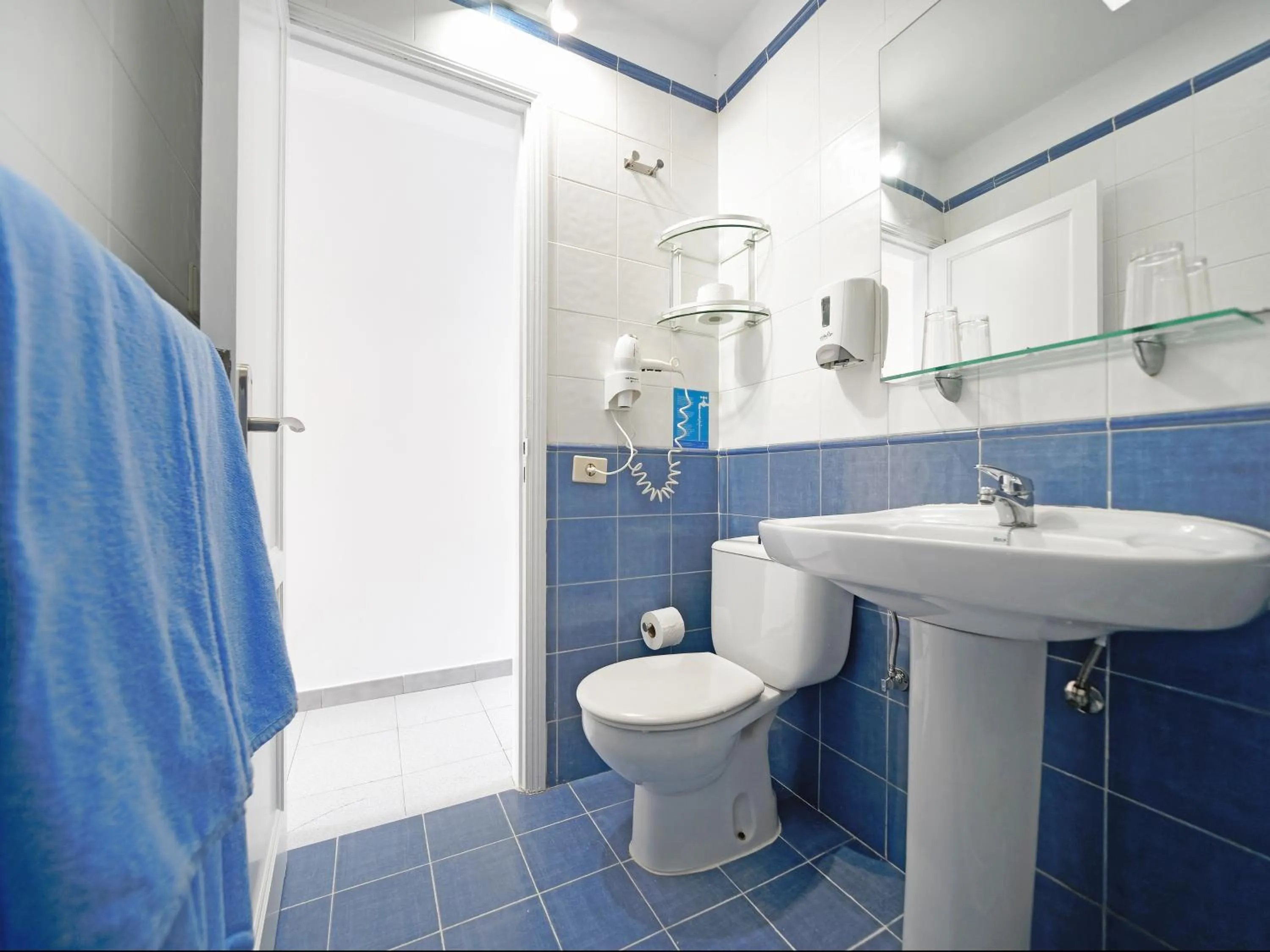 Shower in Bungalows Vistaflor