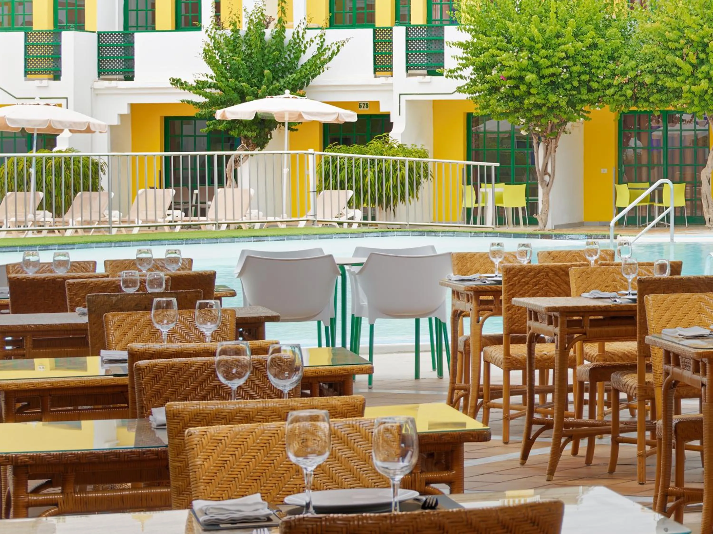 Restaurant/places to eat in Bungalows Vistaflor