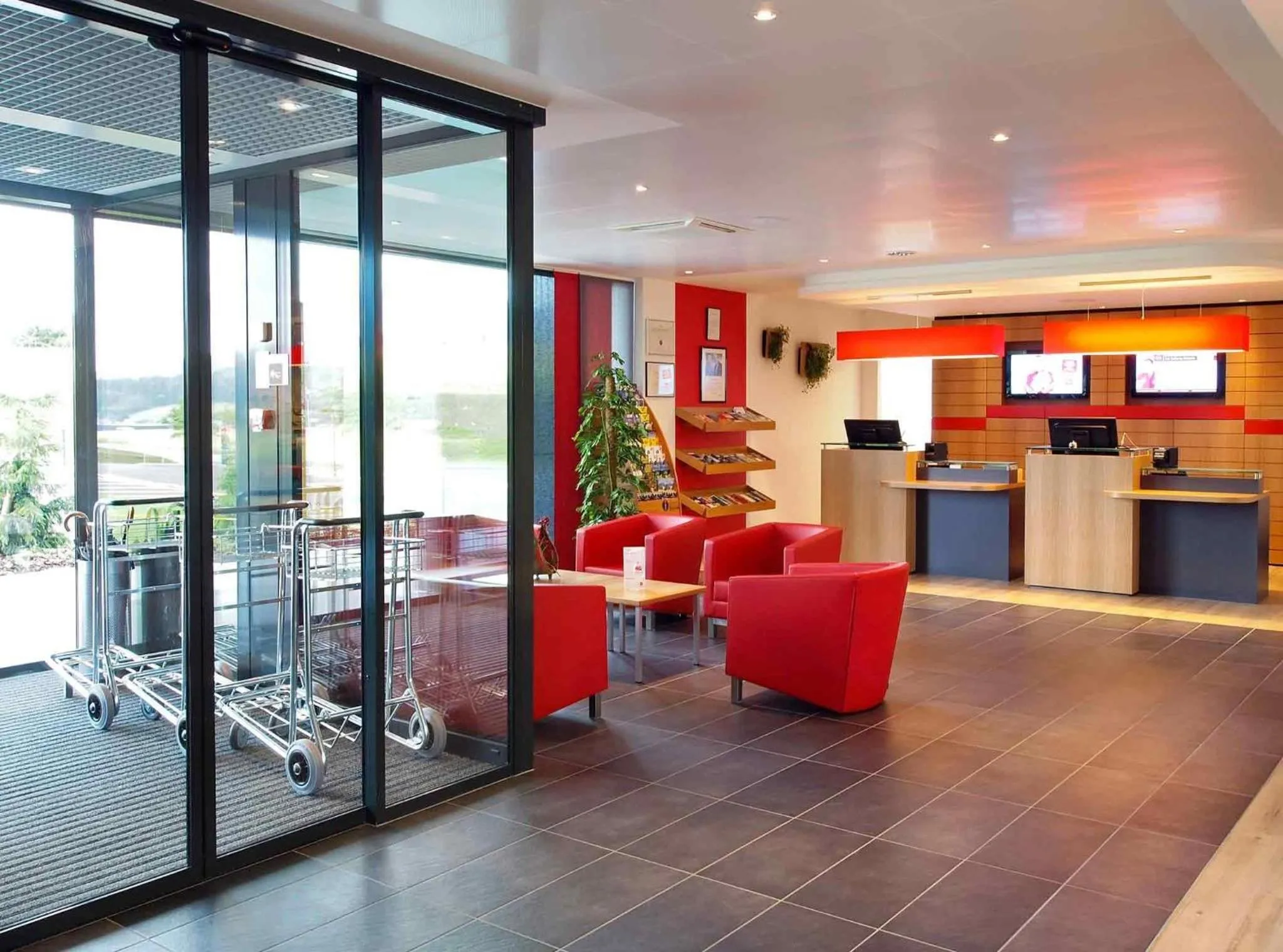 Property building in ibis Bulle - La Gruyère Swiss Bike Hotel