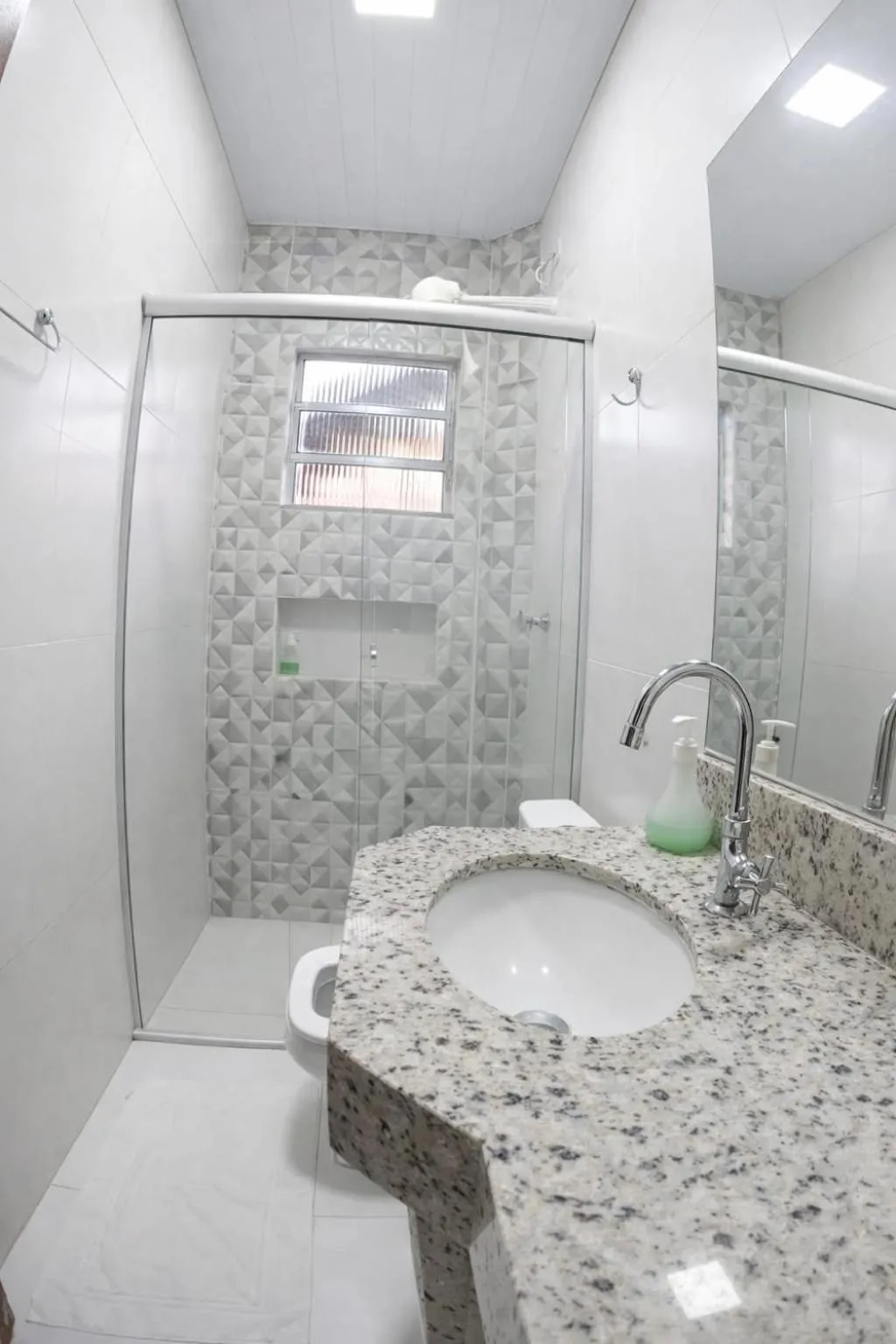 Bathroom in Hotel Refugio