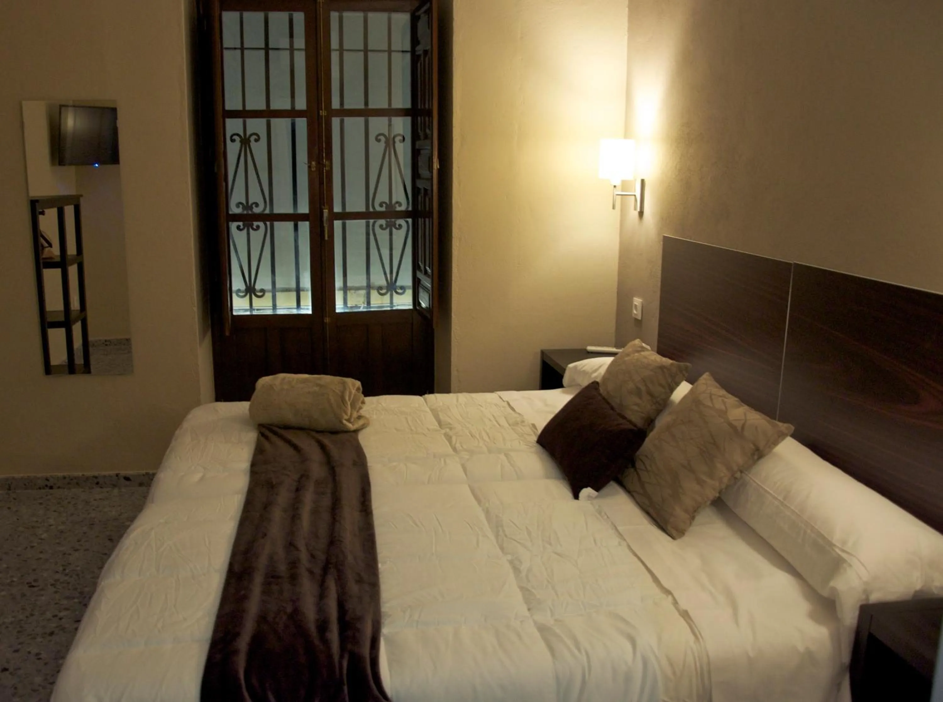 Bed in Patio de la Plateria