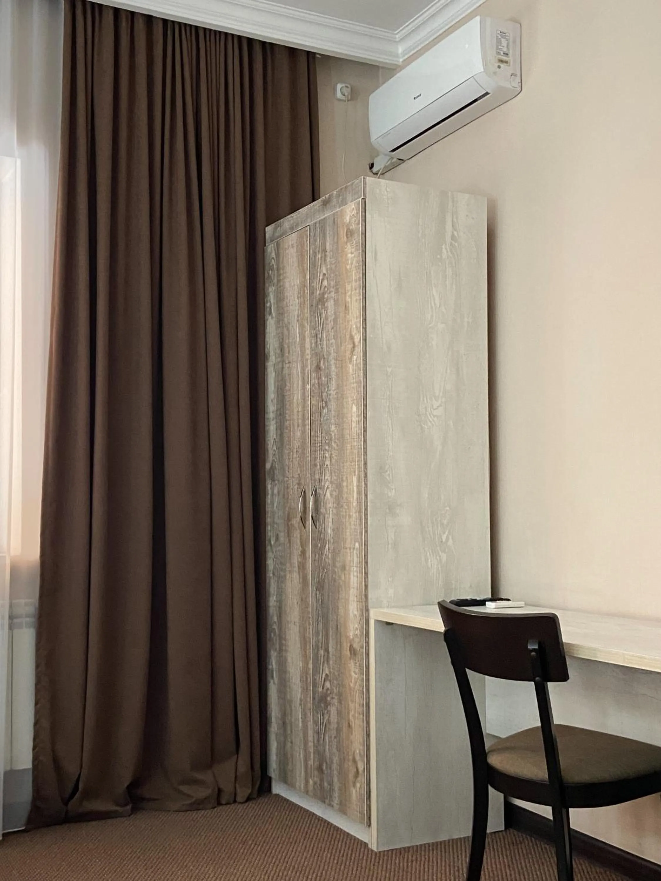 wardrobe in Keremet Hotel