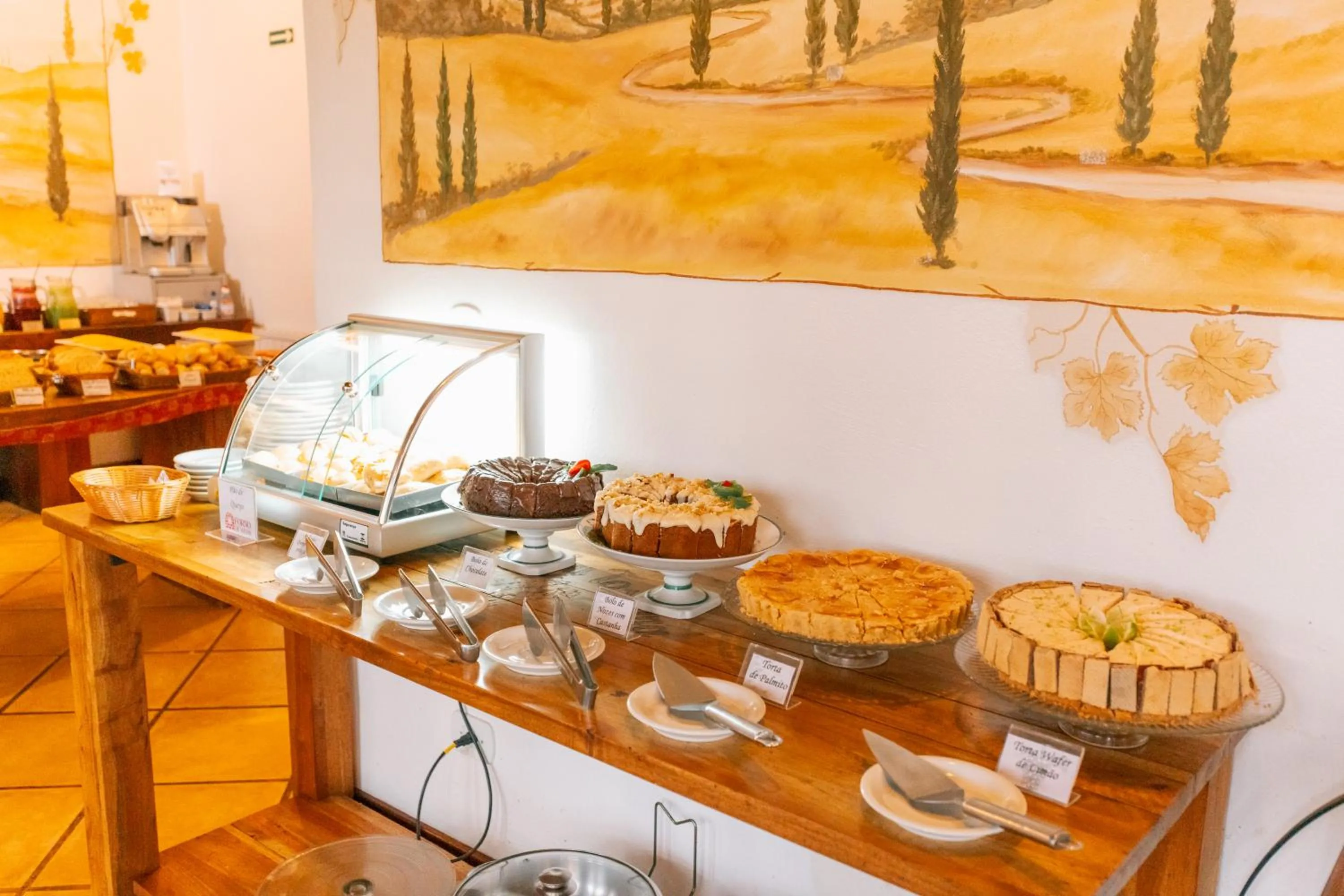 Breakfast in Pousada La Toscana Campos do Jordão