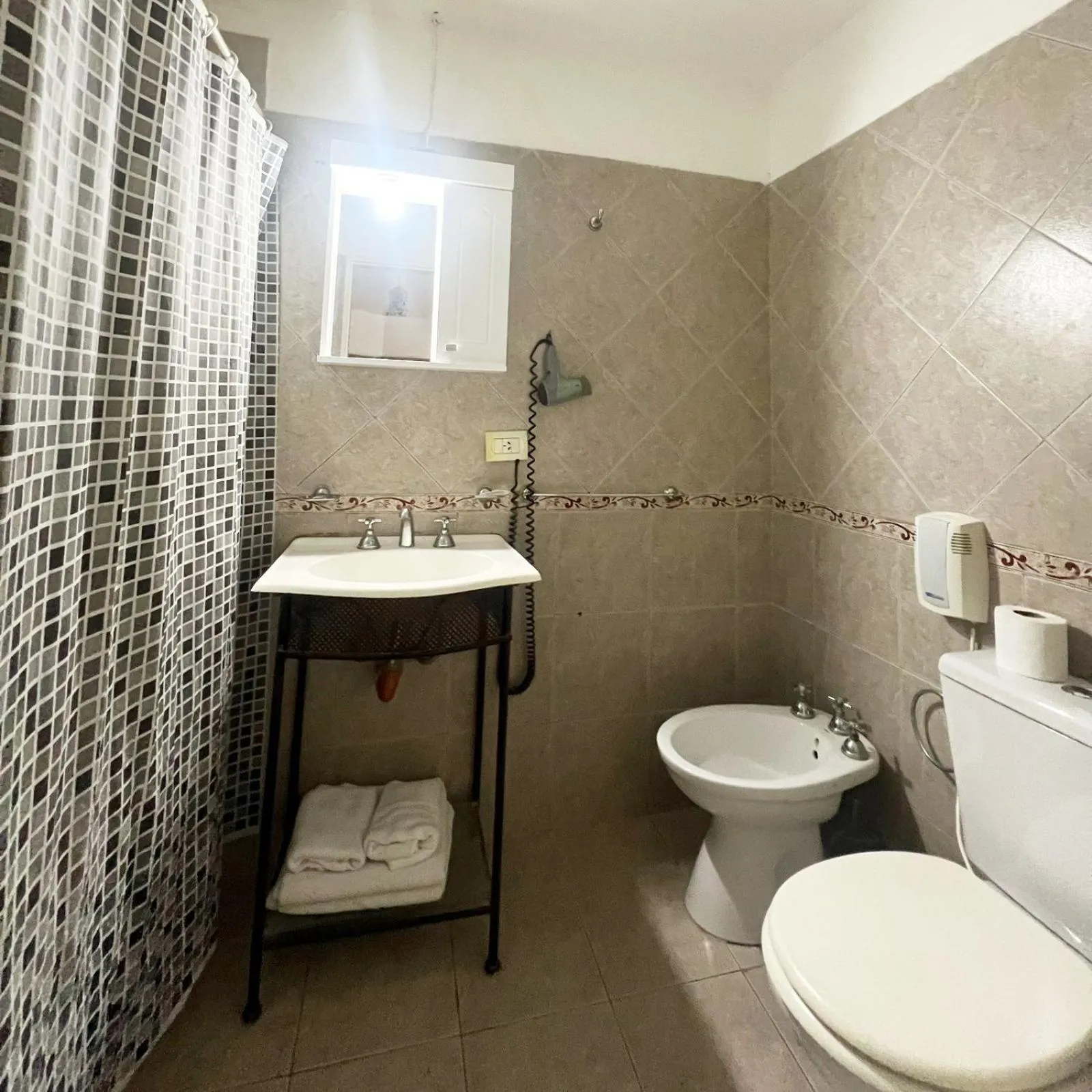 Shower in Miliño Apart Hotel