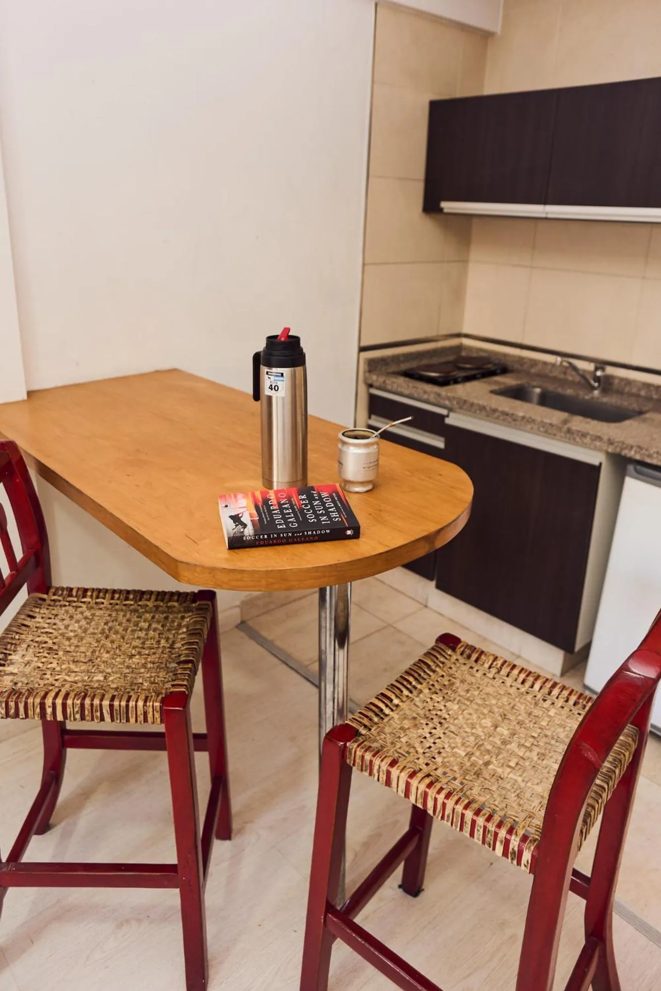 Kitchen or kitchenette in Miliño Apart Hotel