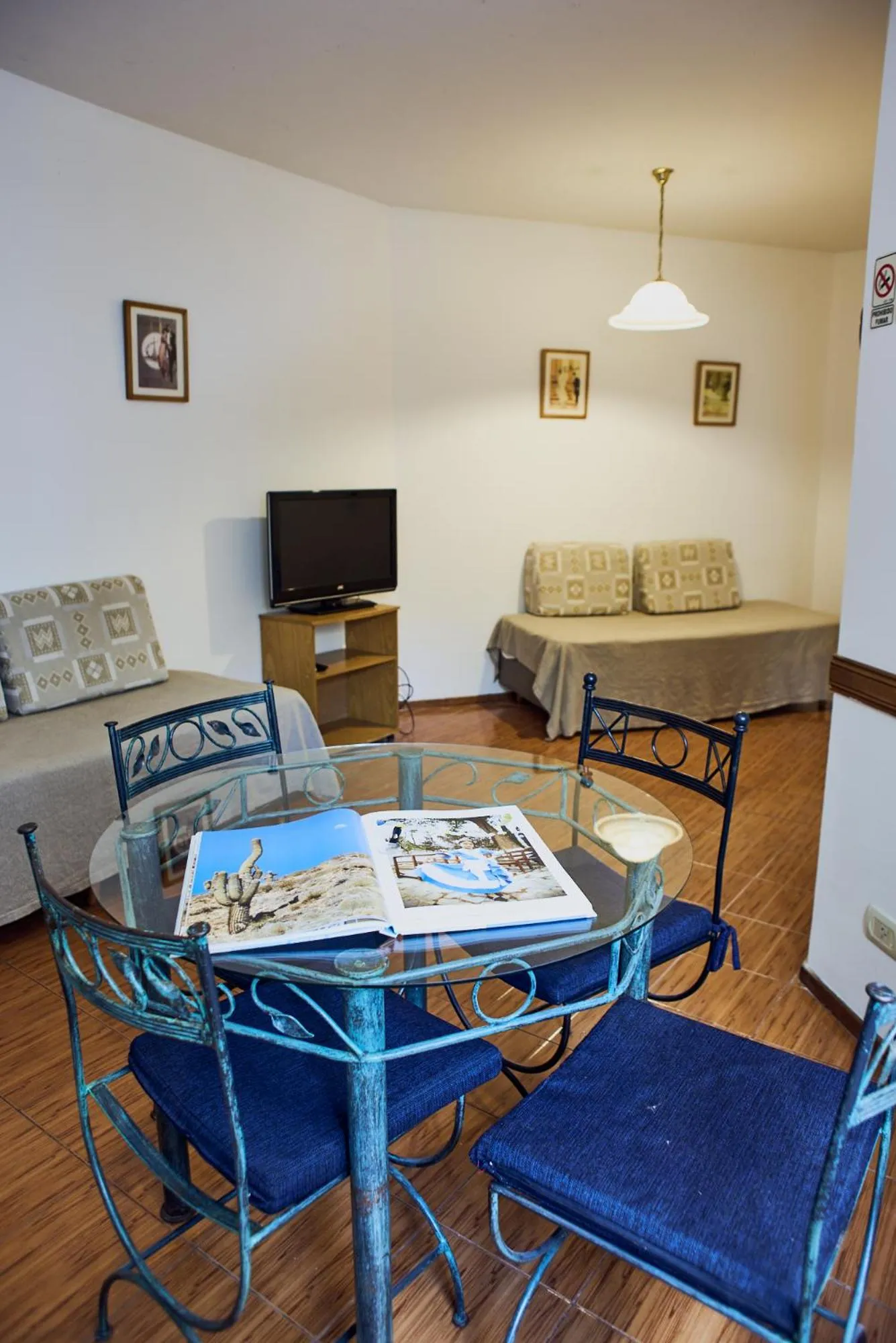 Dining area in Miliño Apart Hotel