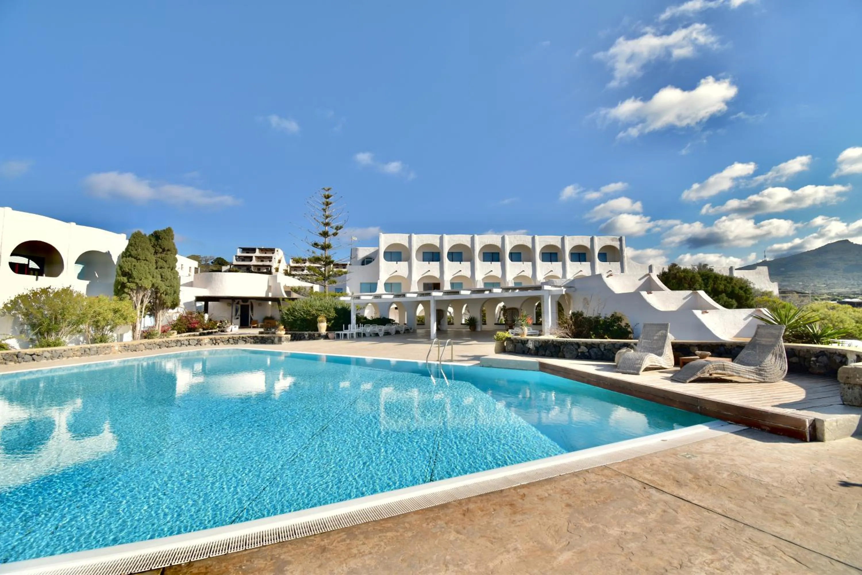 Swimming pool in Cossyra Hotel