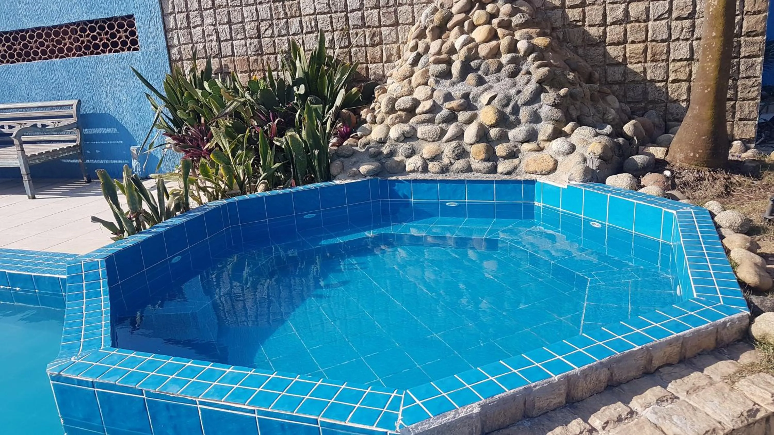 Swimming pool in Pousada do Albatroz