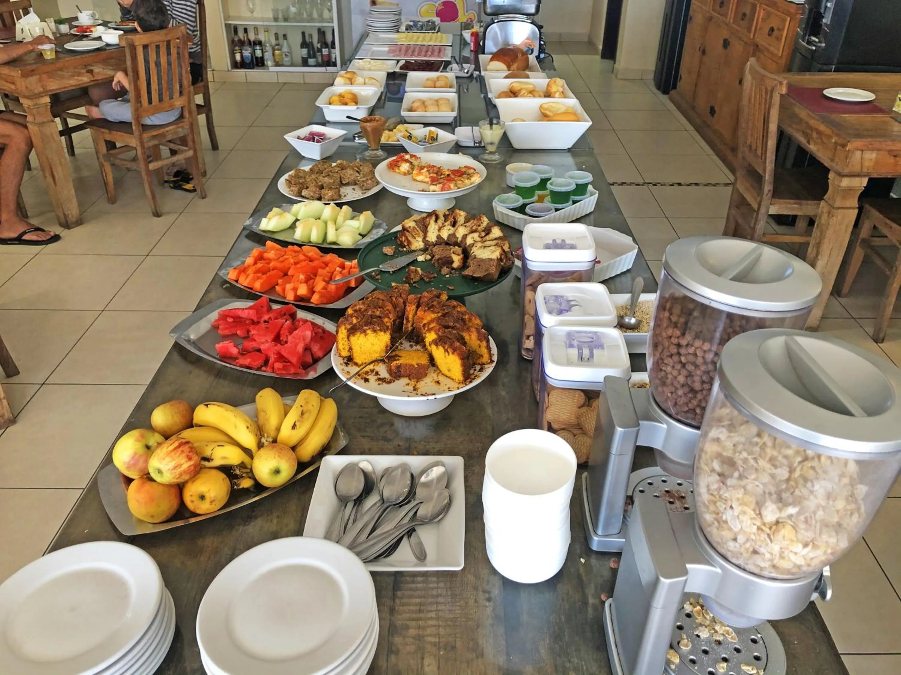 Restaurant/places to eat in Pousada do Albatroz