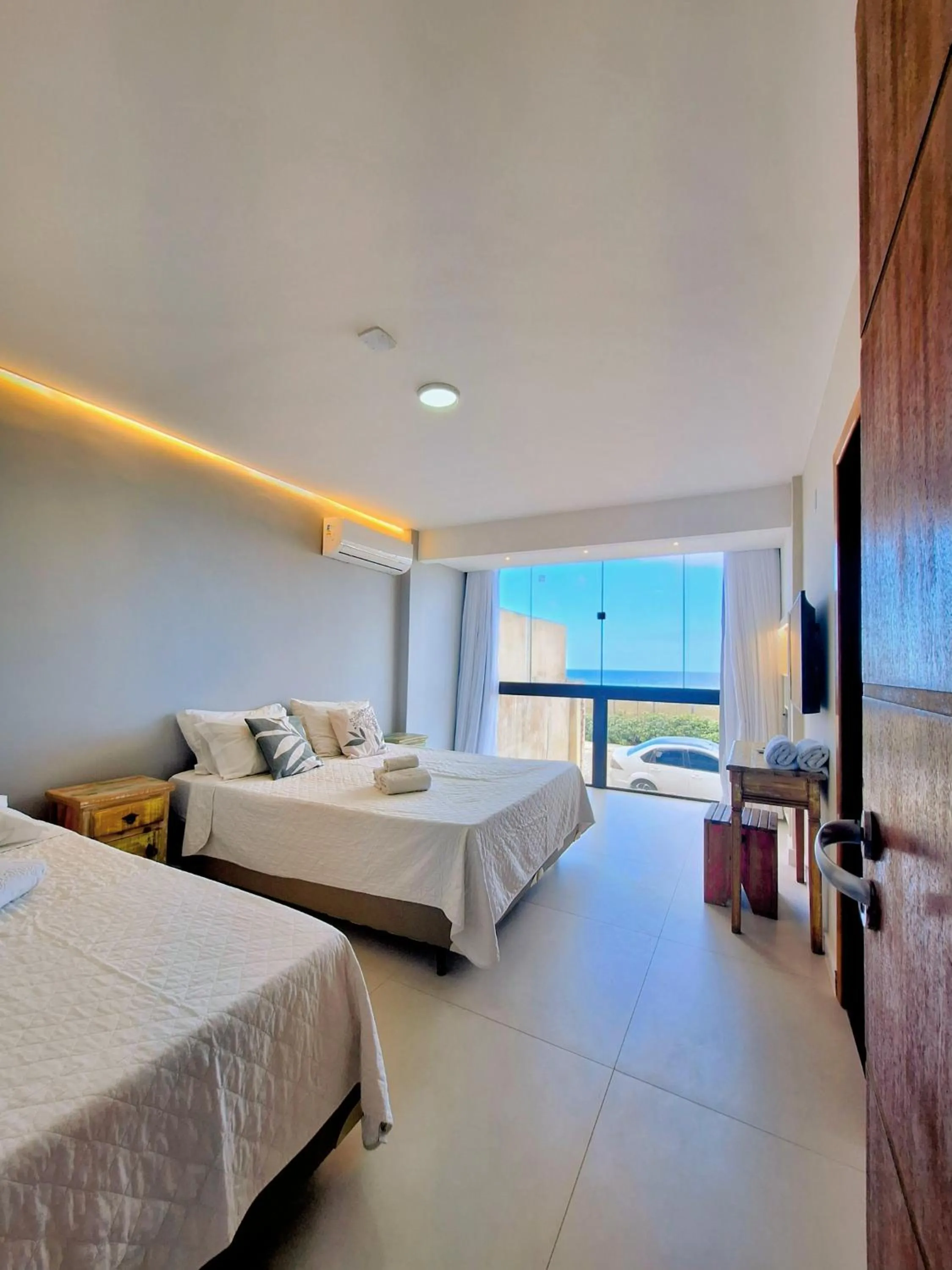 Photo of the whole room, Bed in Pousada do Albatroz