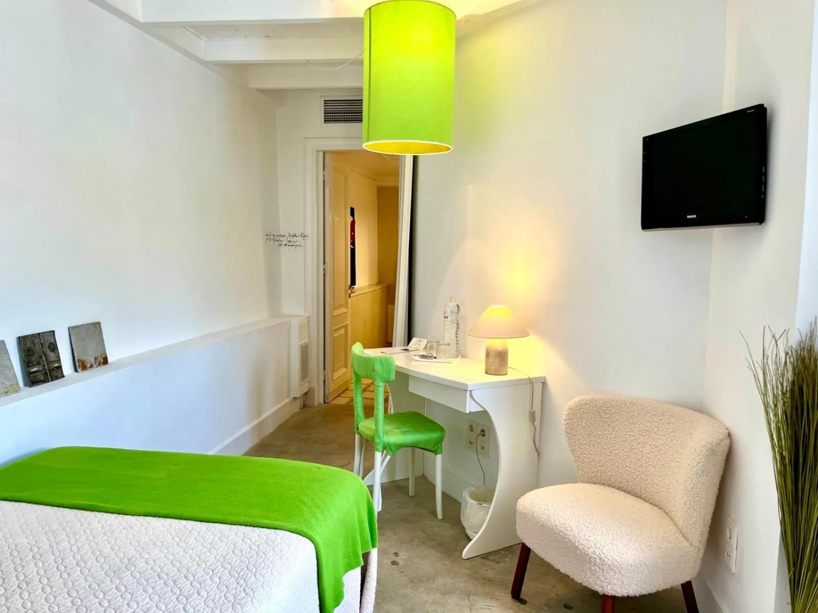 Bedroom, Bed in Perantzada Hotel 1811