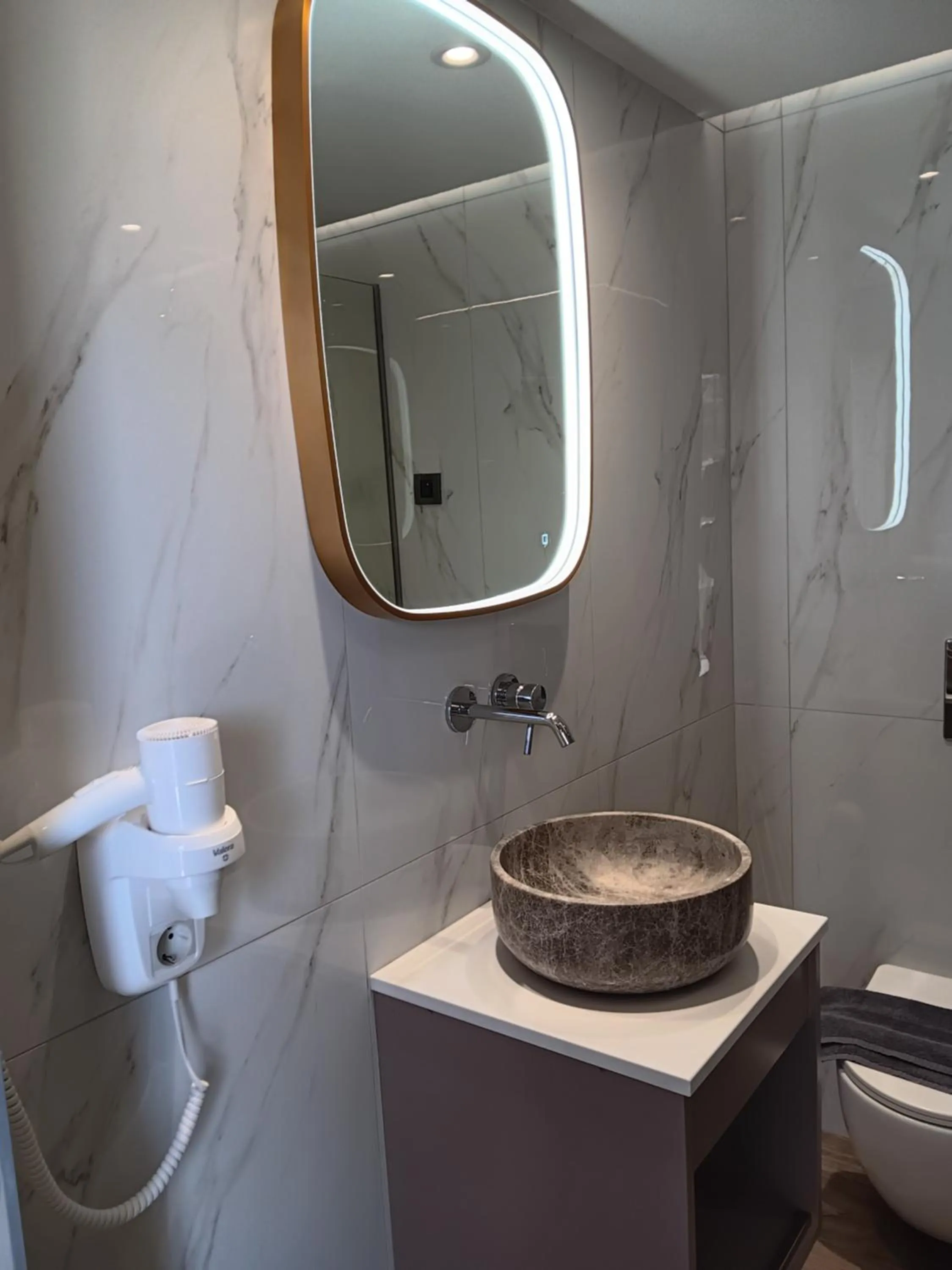 Bathroom in Nautilus Bay Hotel