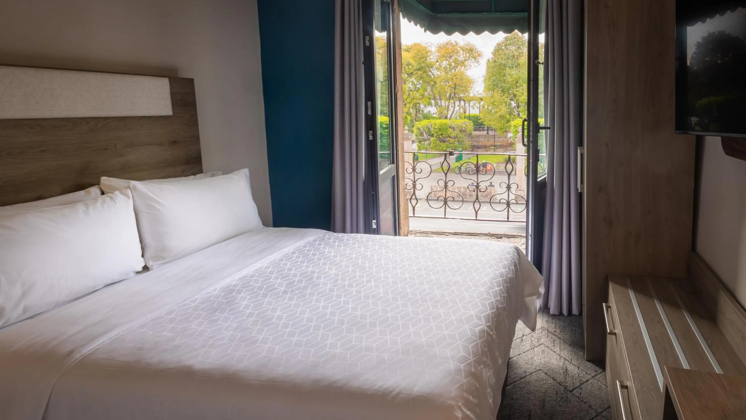 Bedroom, Bed in Holiday Inn Express Morelia Centro Historico