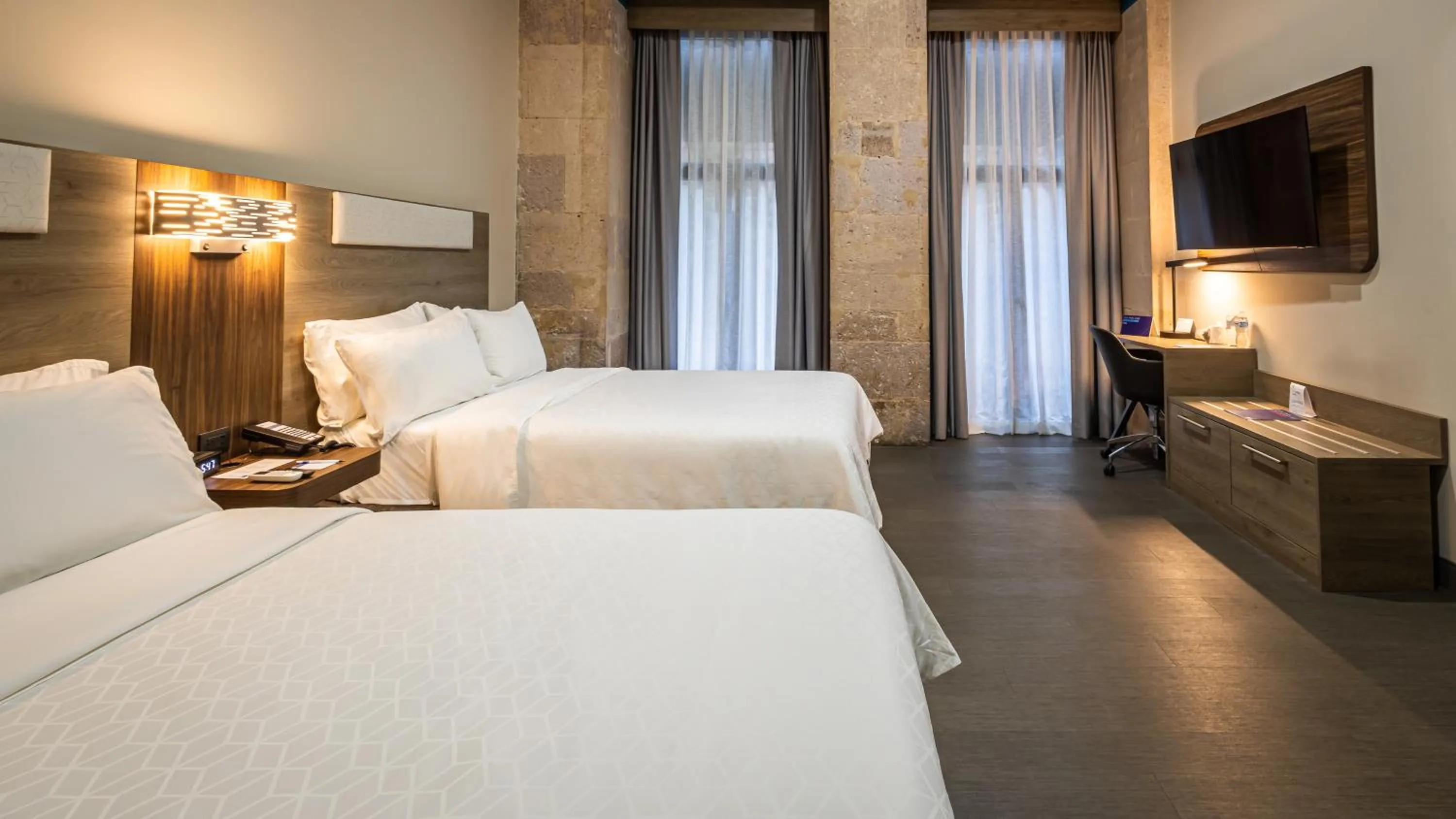 Bedroom, Bed in Holiday Inn Express Morelia Centro Historico