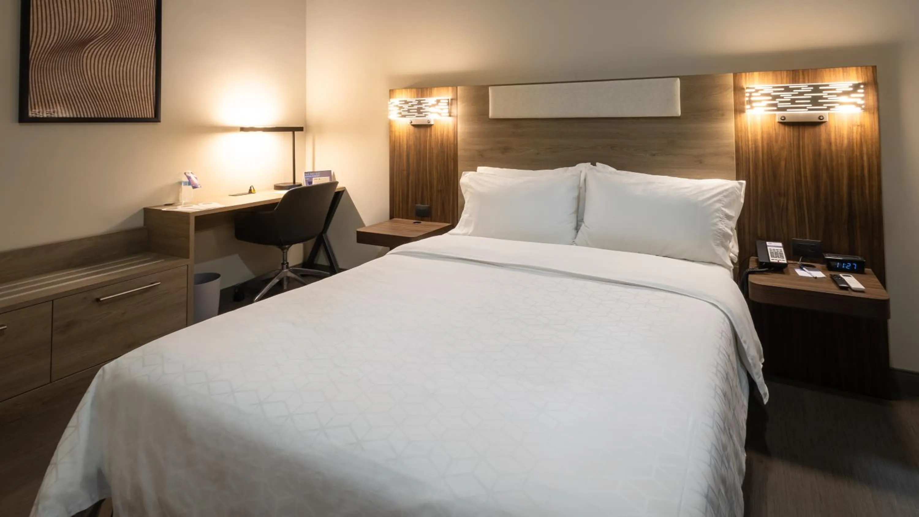 Bedroom, Bed in Holiday Inn Express Morelia Centro Historico