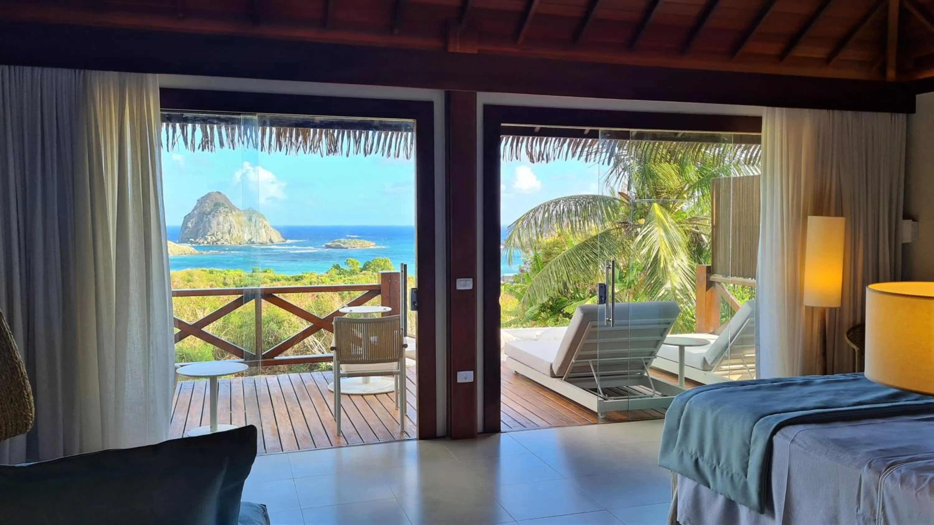 Photo of the whole room, Bed in NANNAI Noronha