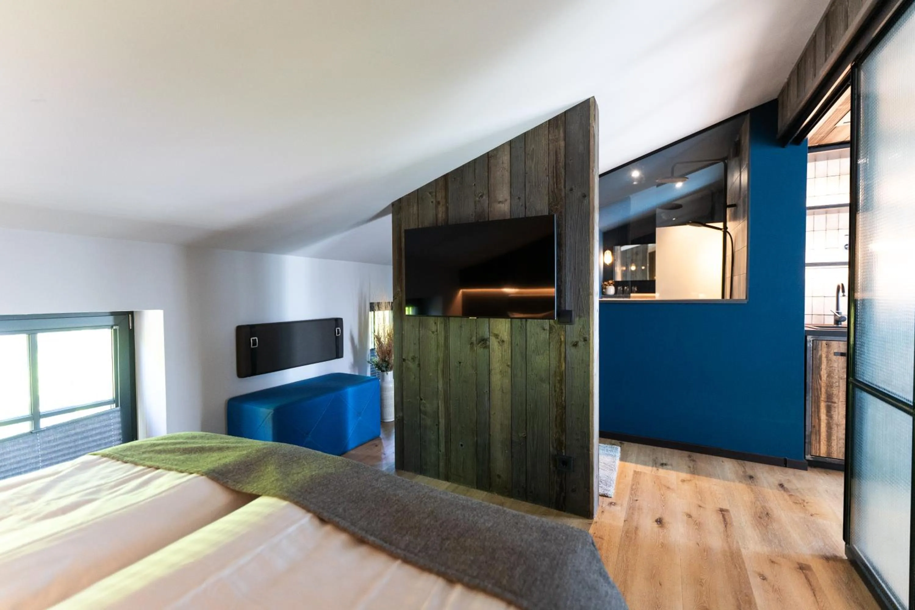 Photo of the whole room, Bed in Hotel Zum Zollhaus