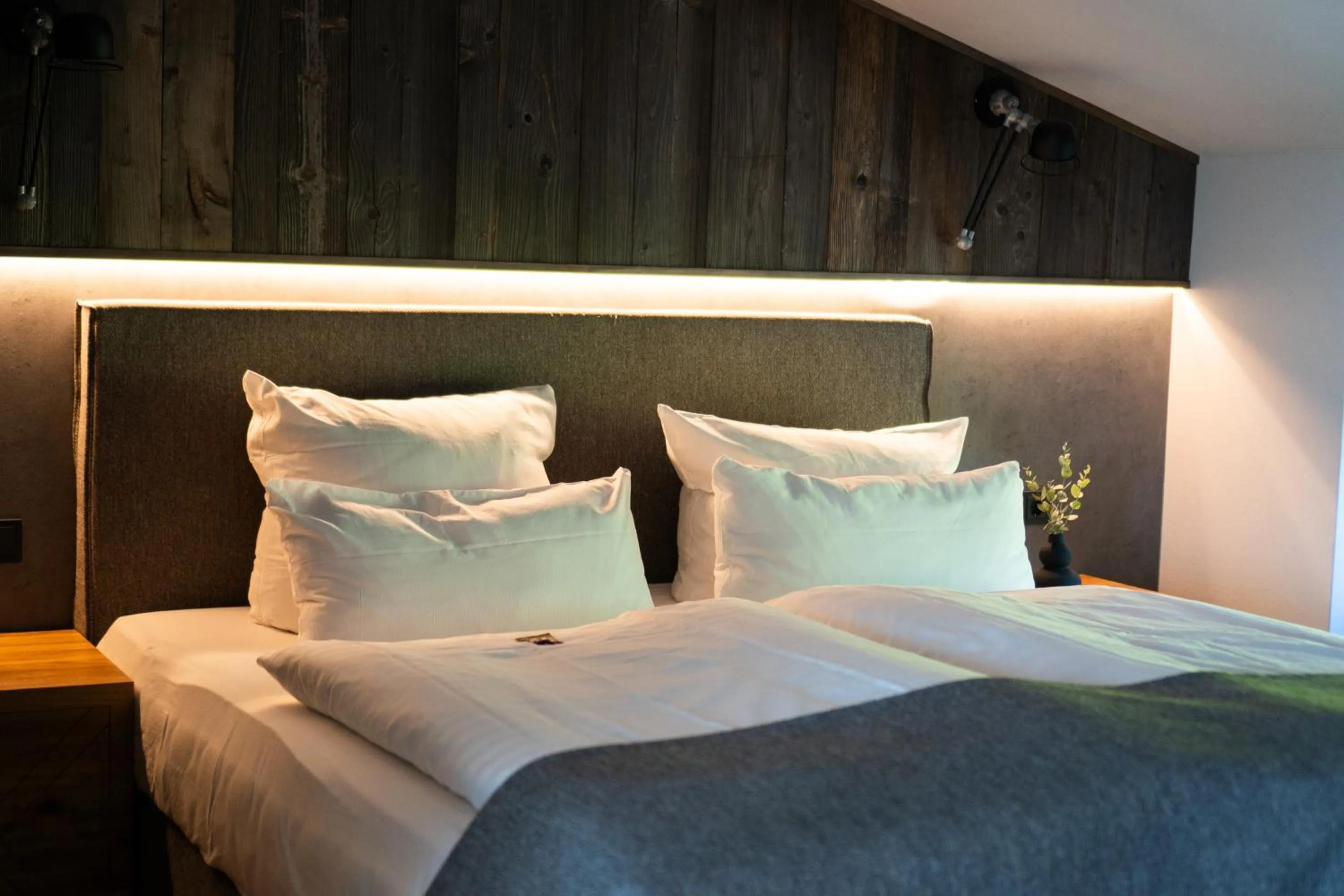 Photo of the whole room, Bed in Hotel Zum Zollhaus