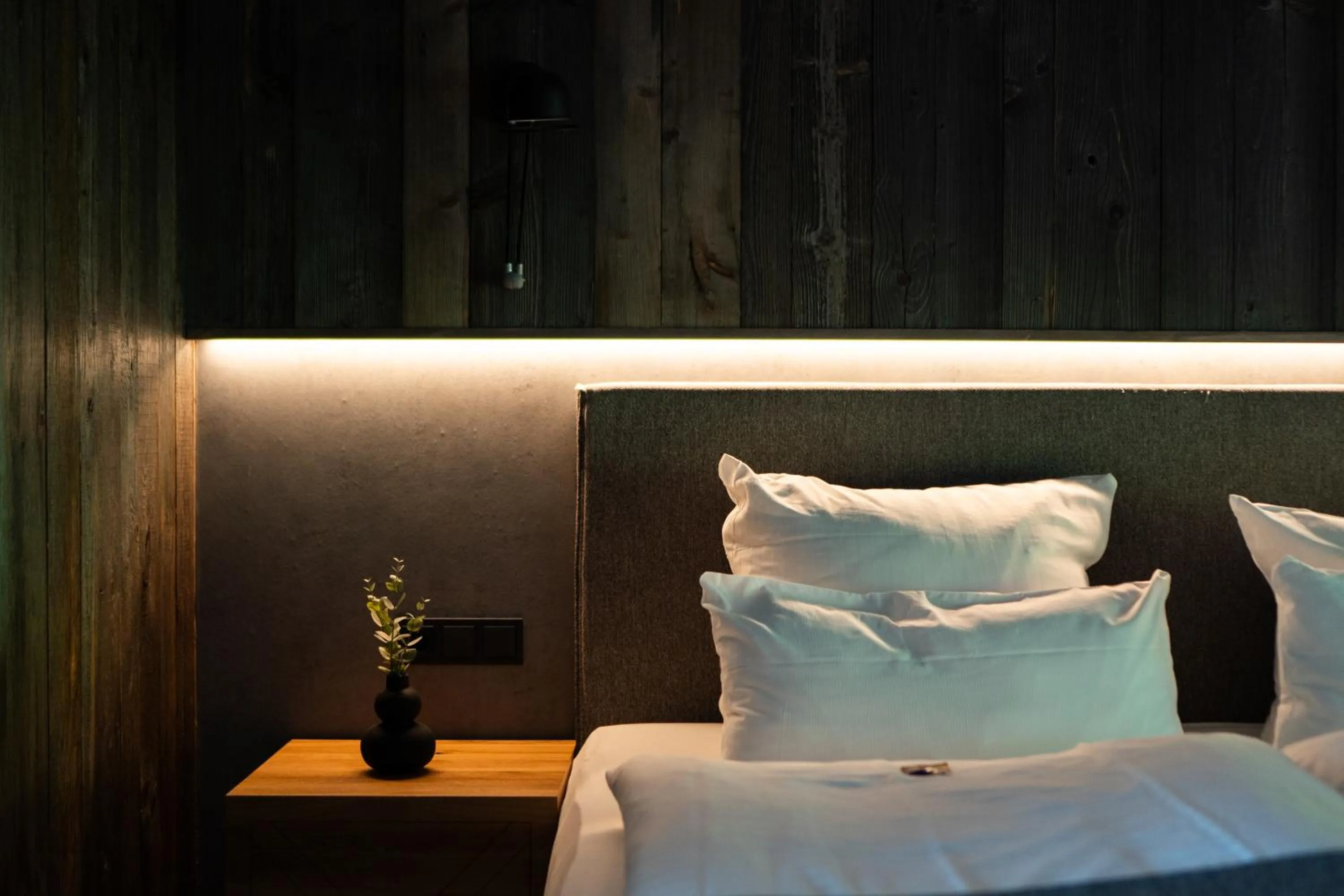 Photo of the whole room, Bed in Hotel Zum Zollhaus