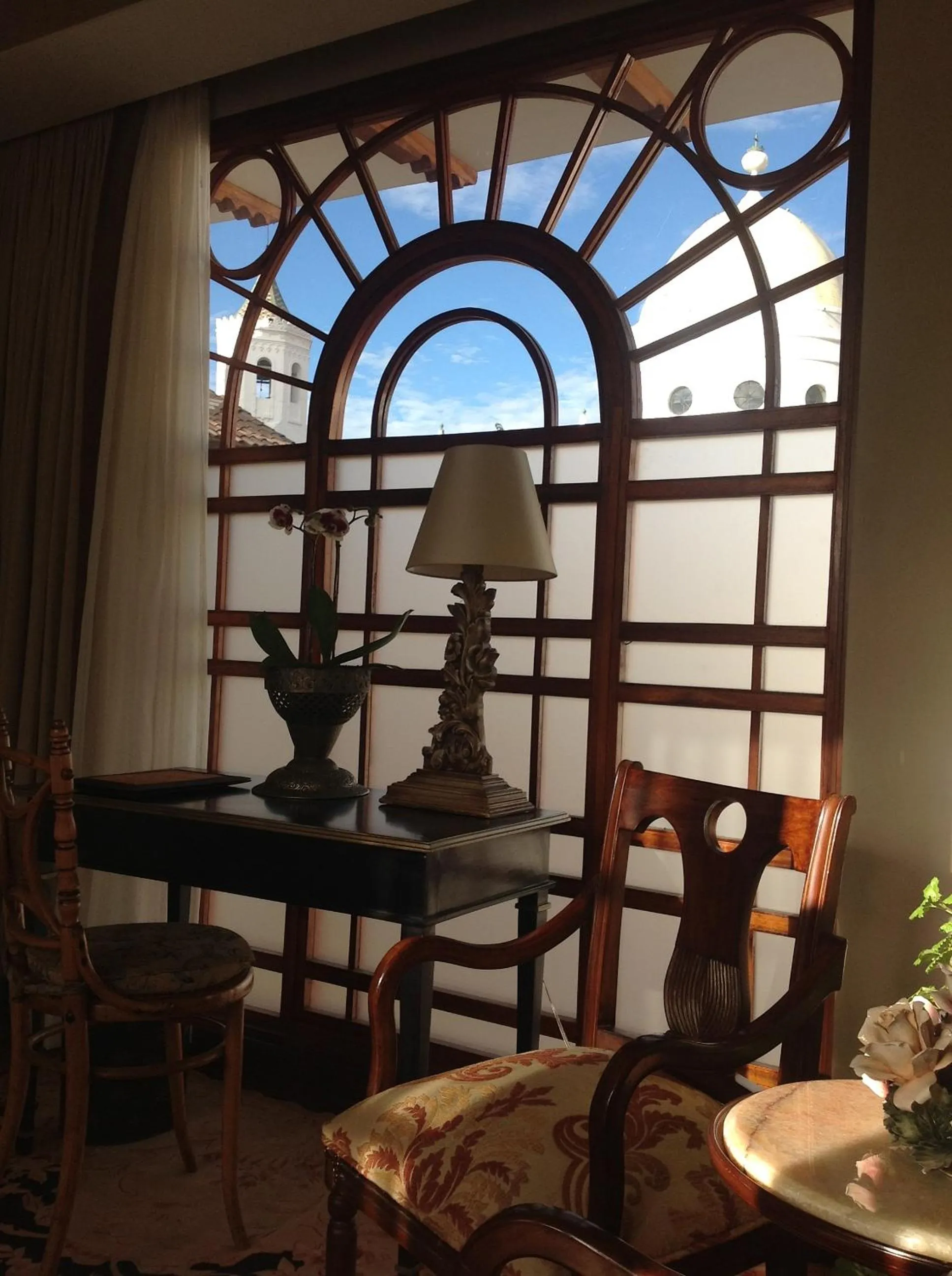 Seating area in Mansion Alcazar