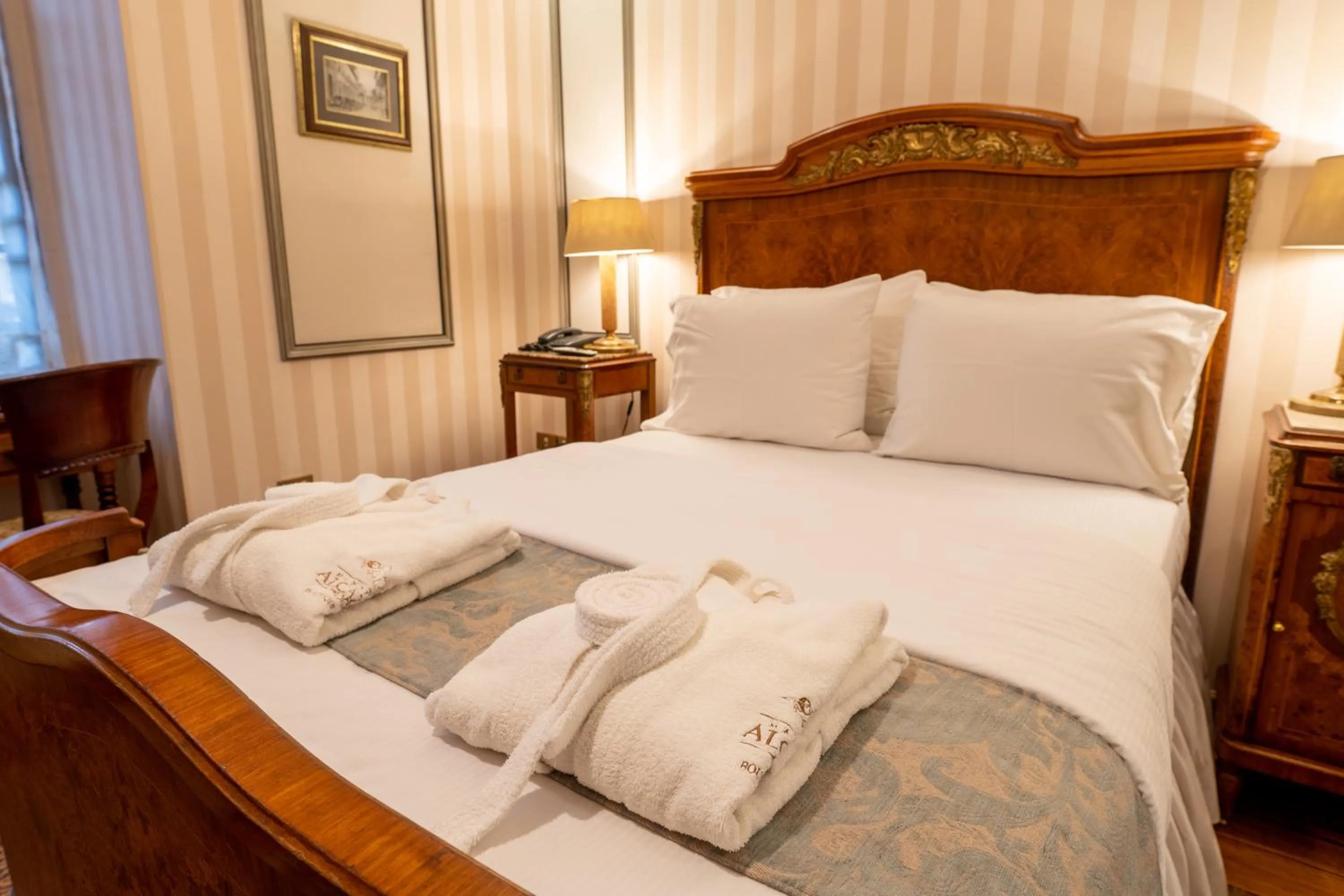 Bed in Mansion Alcazar