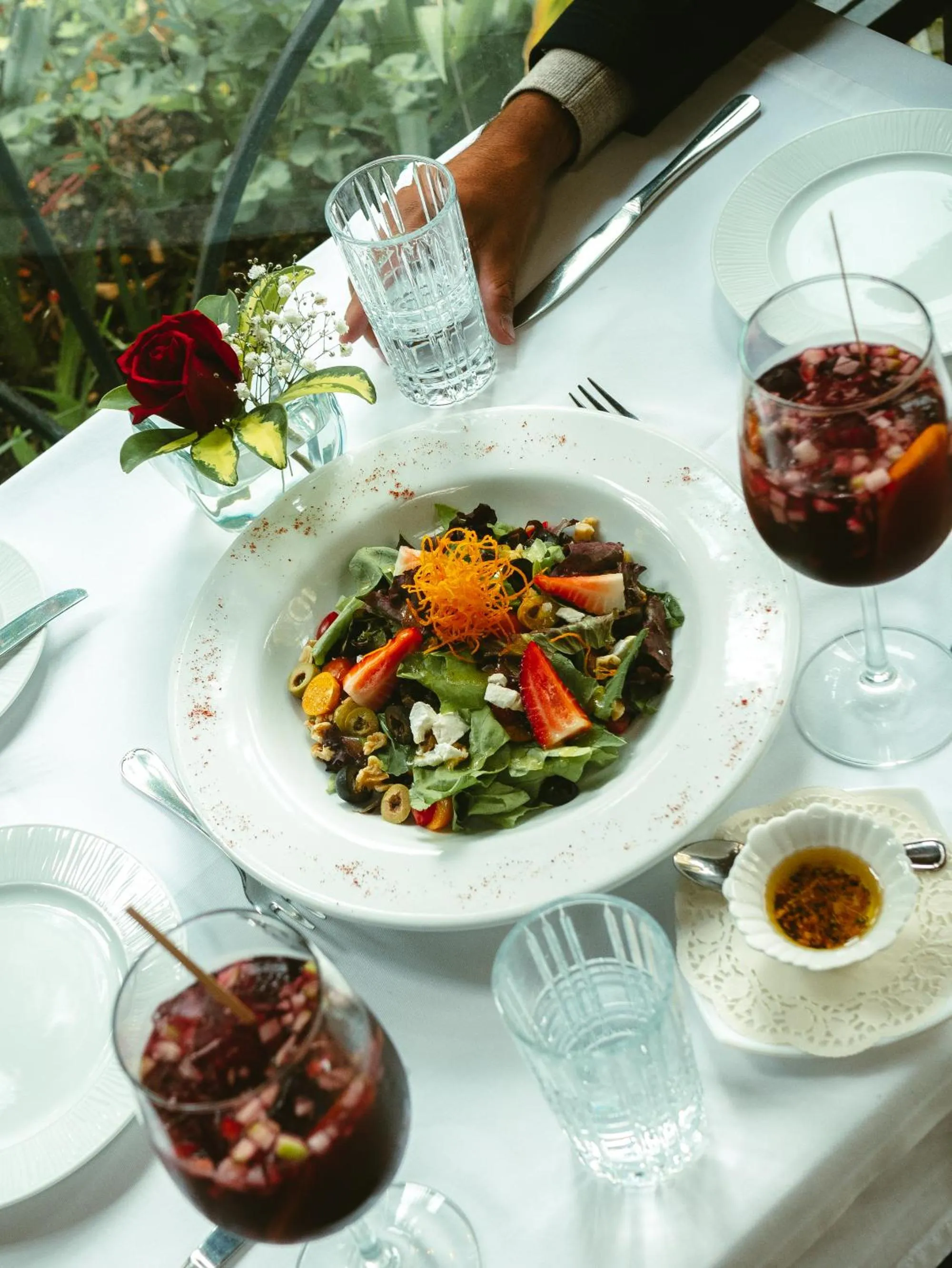 Restaurant/places to eat in Mansion Alcazar