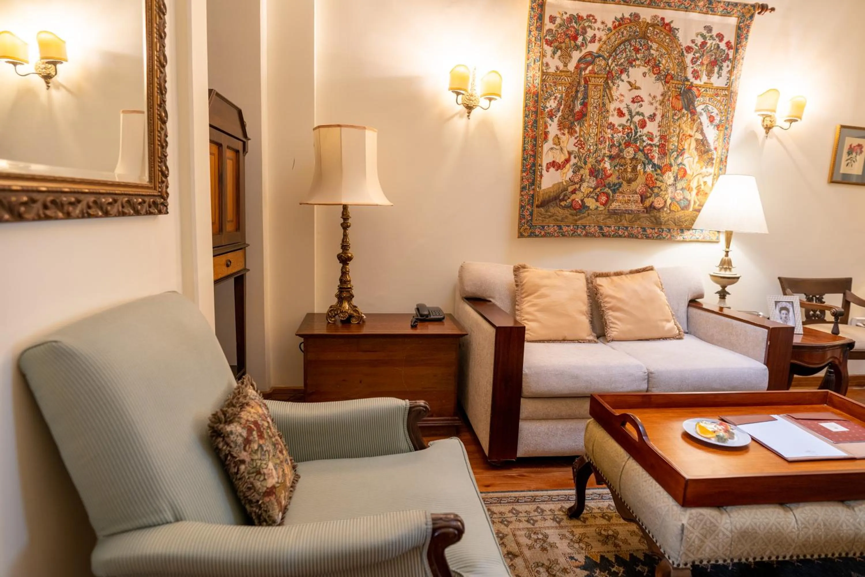 Seating area in Mansion Alcazar