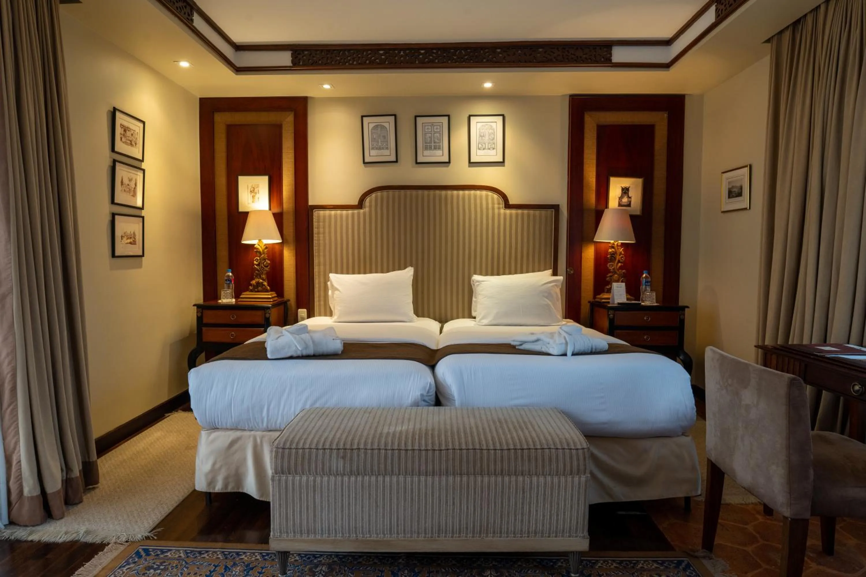 Photo of the whole room, Bed in Mansion Alcazar