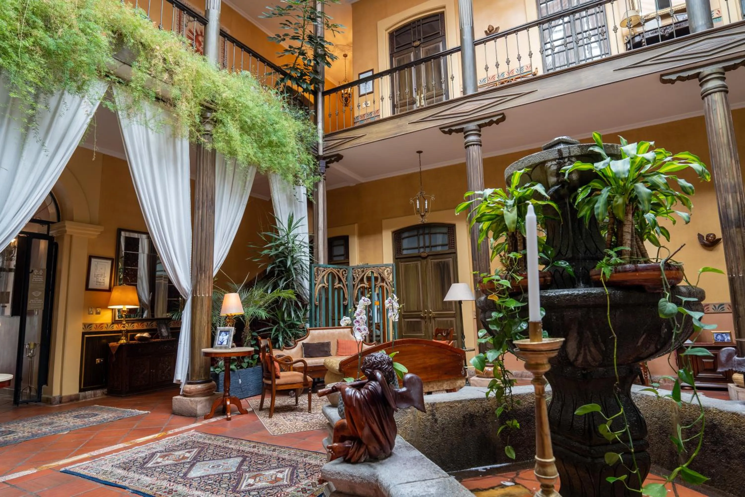 Property building in Mansion Alcazar