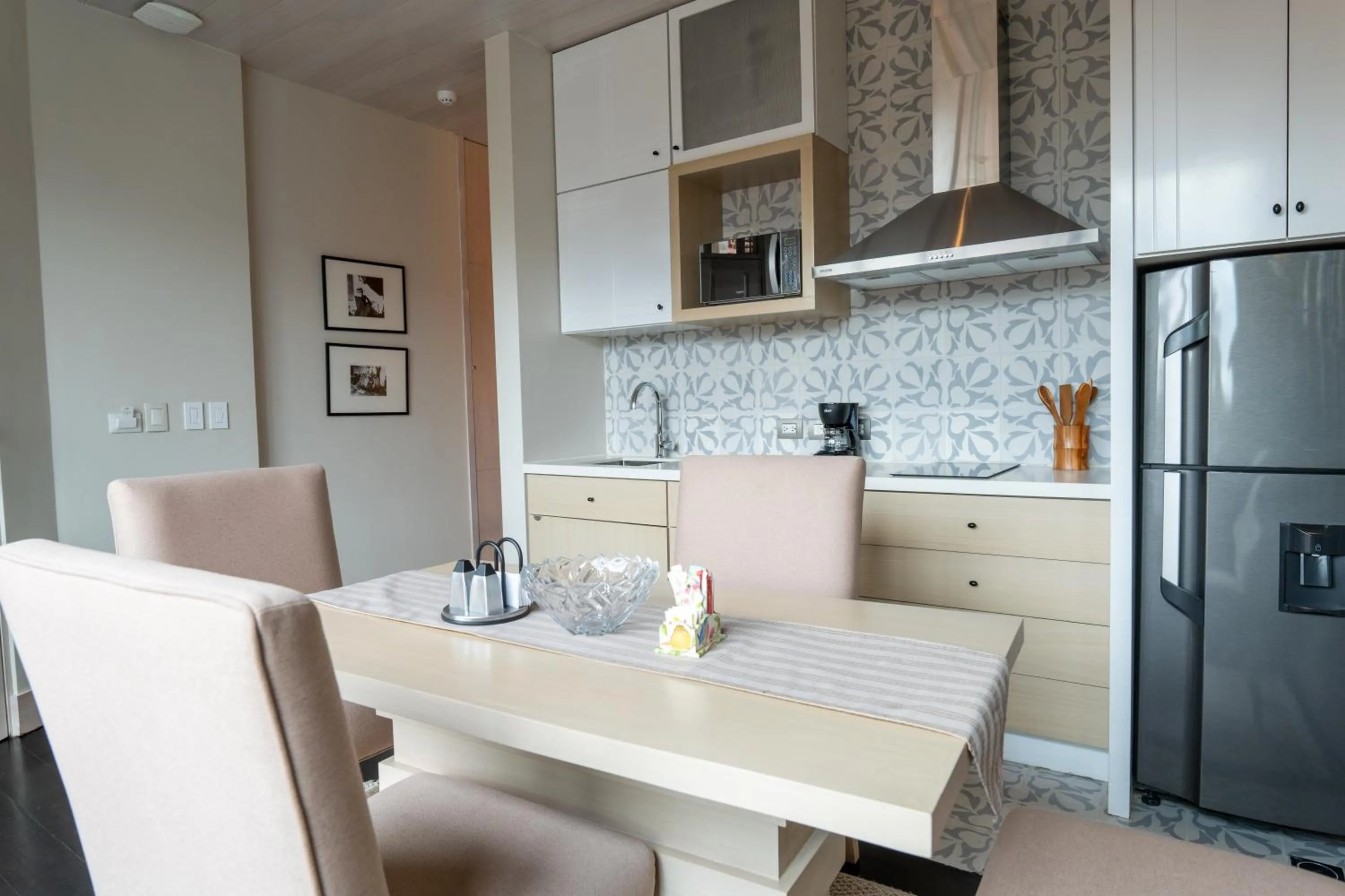 Coffee/tea facilities in Mansion Alcazar