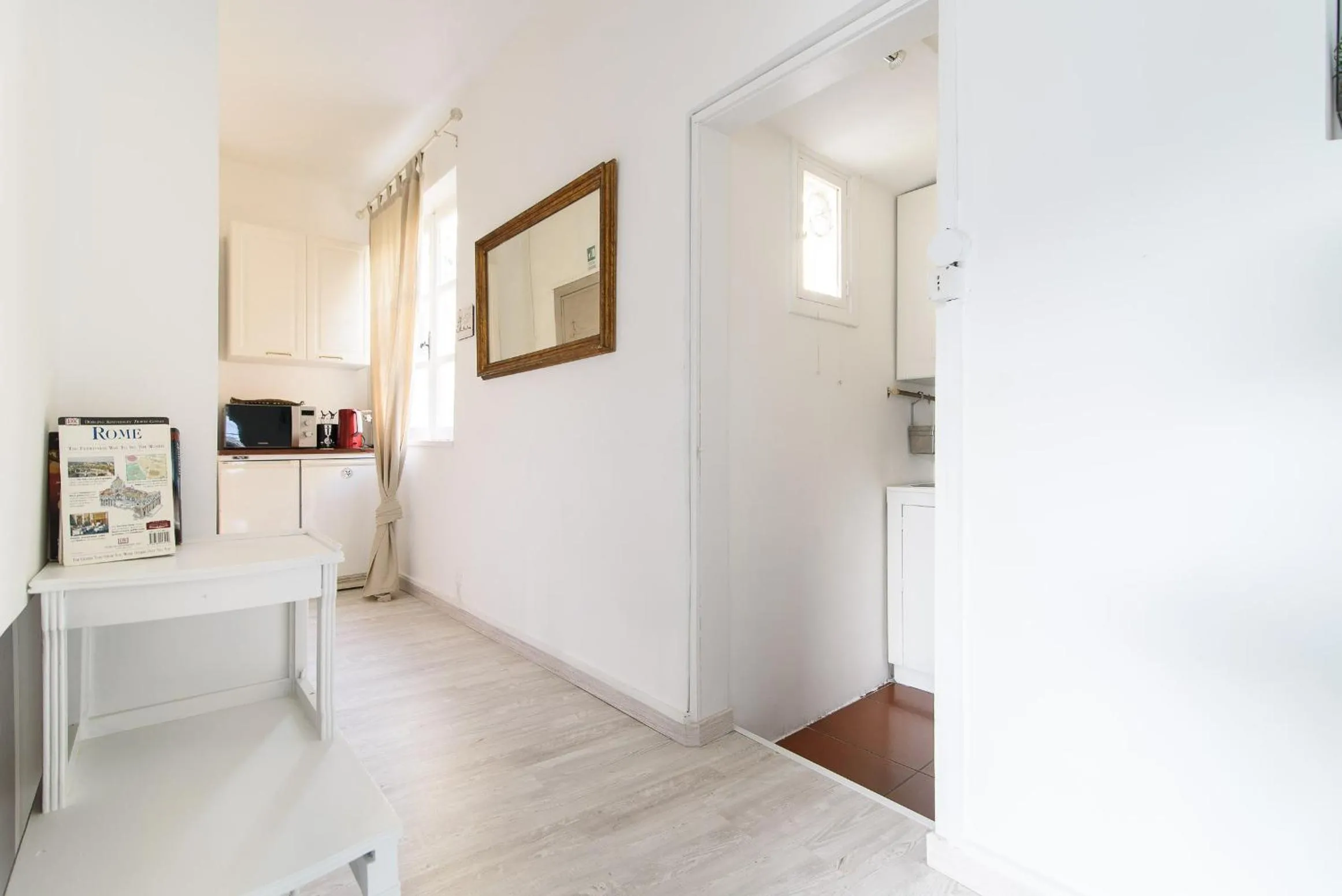 White terrace apartment navona