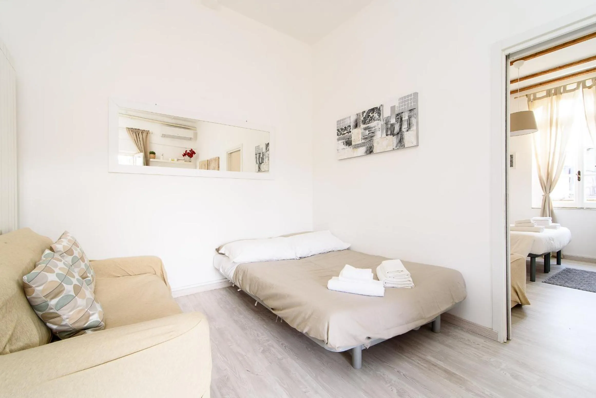 White terrace apartment navona